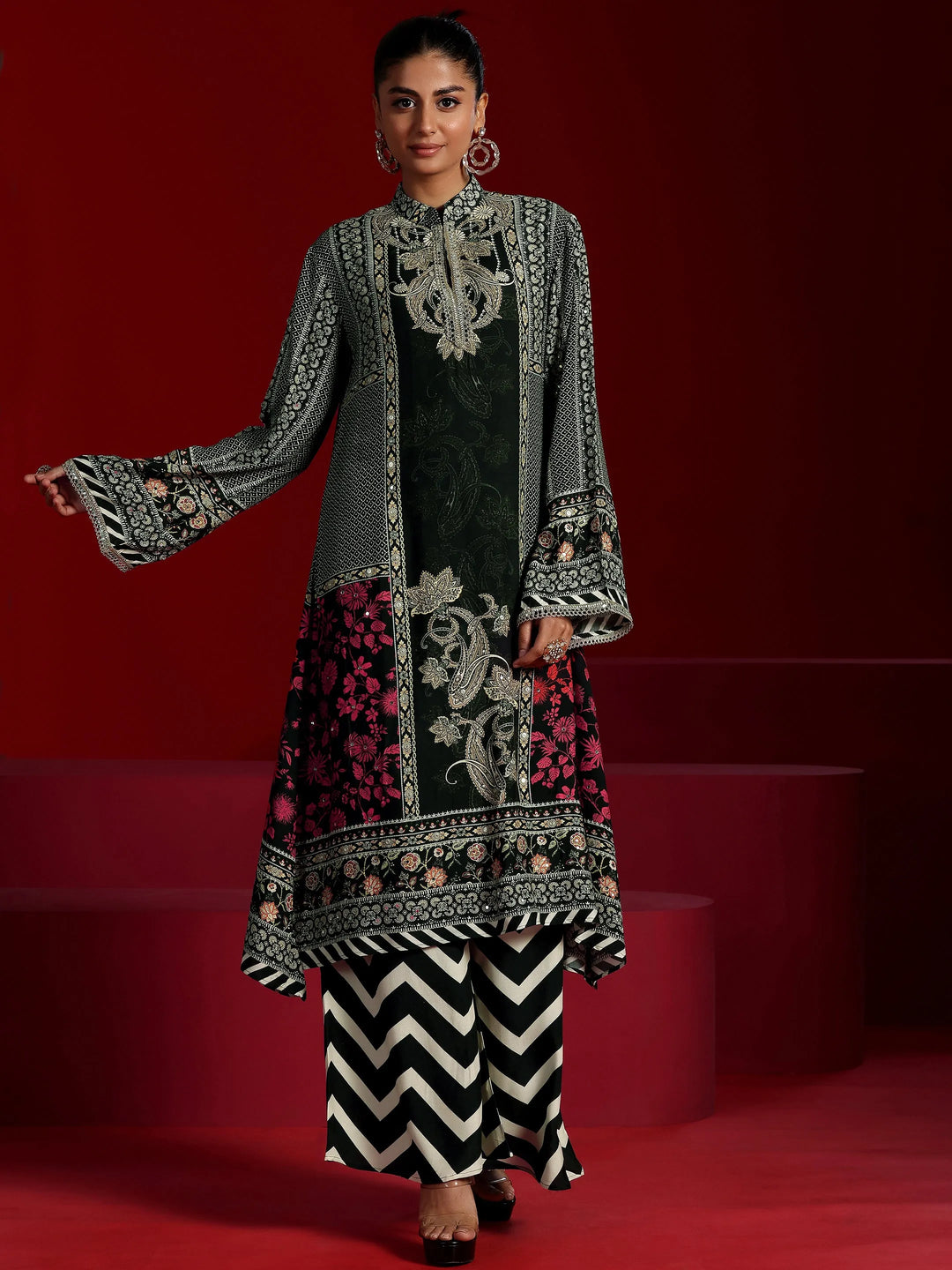  Libas Art Black Printed Muslin Co-Ords 