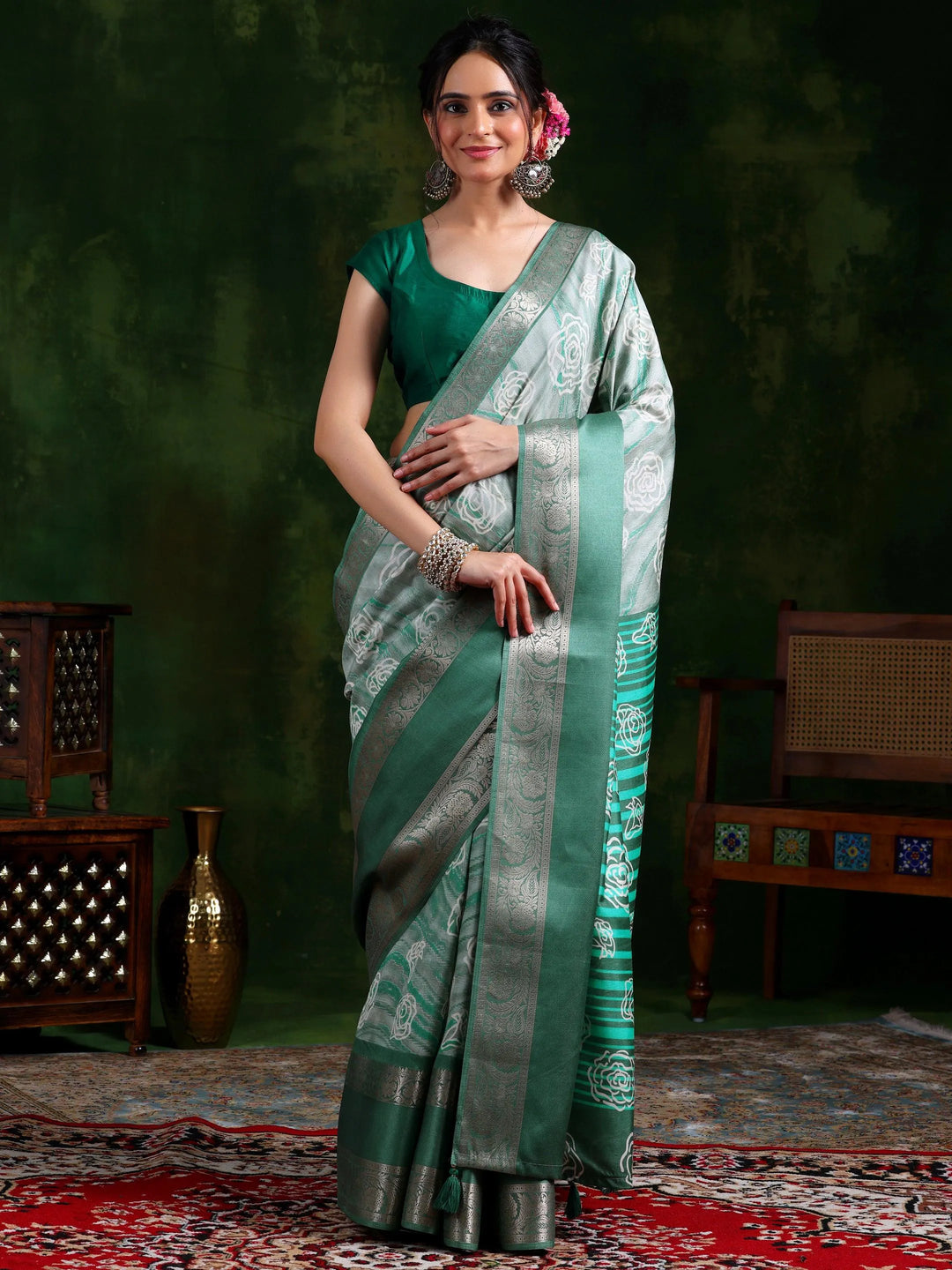 Green Printed Silk Blend Saree With Unstitched Blouse Piece - Libas 