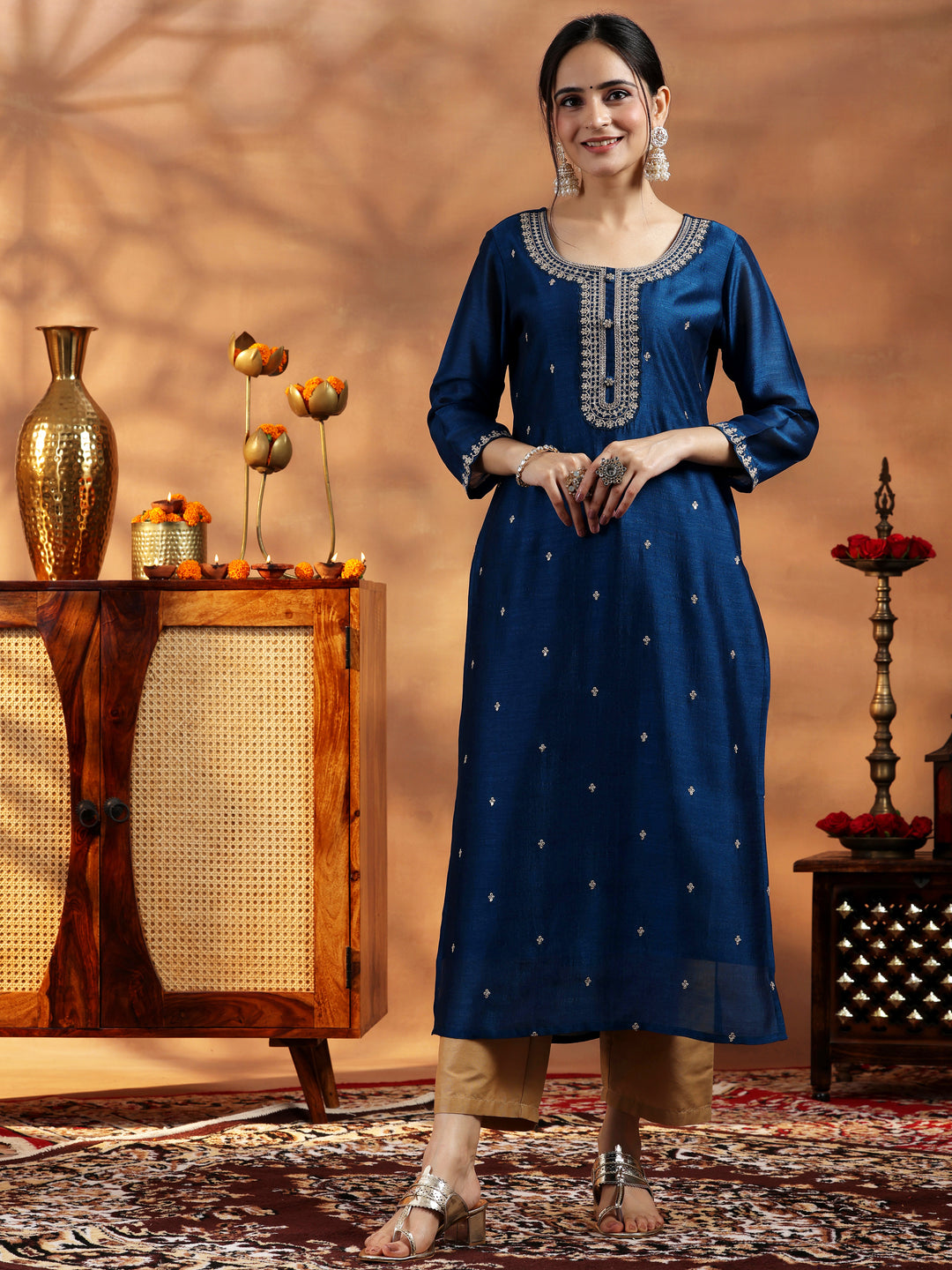  Blue Embroidered Silk Straight Kurta 