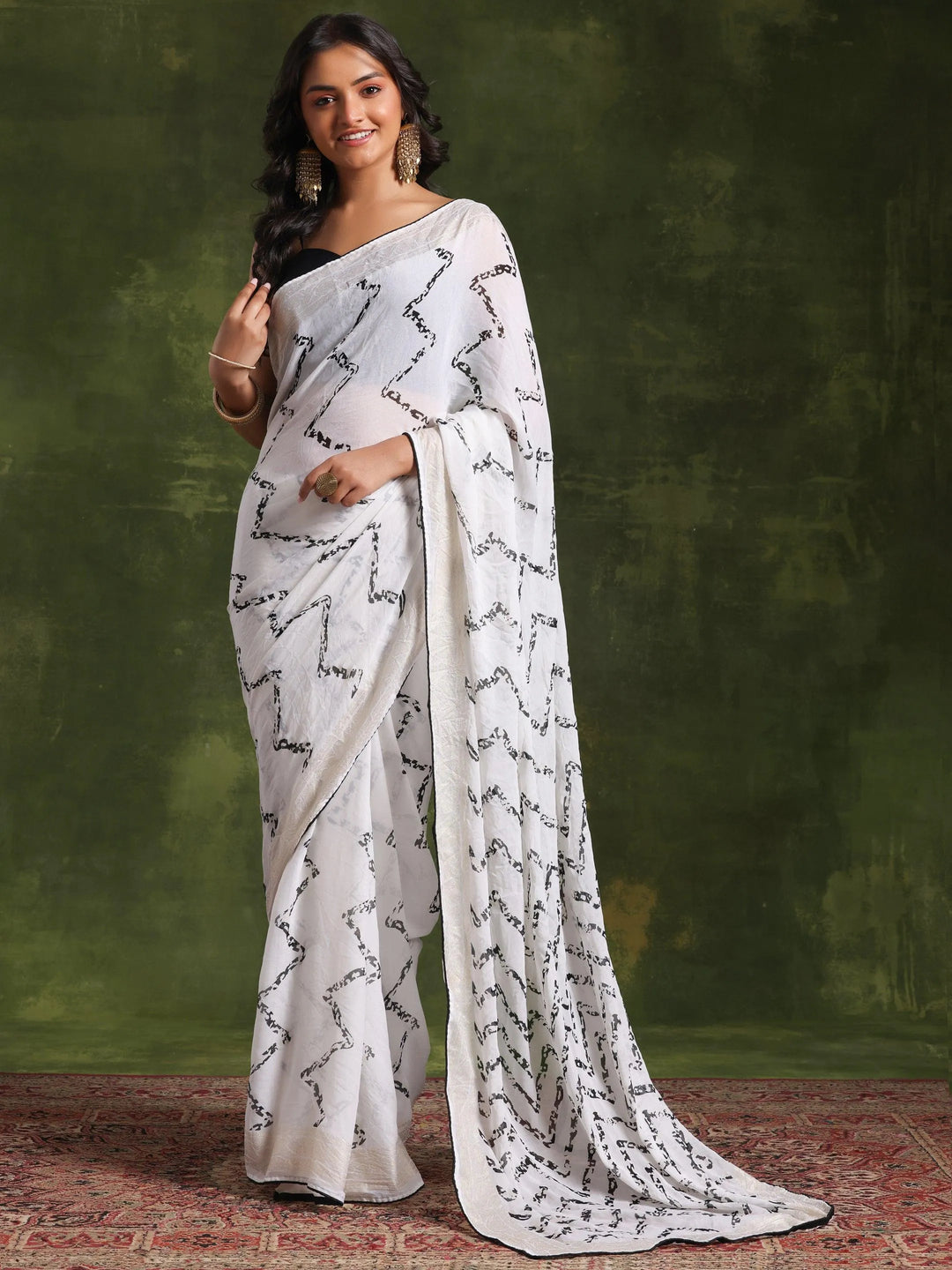 Off White Printed Poly Georgette Saree With Unstitched Blouse Piece - Libas