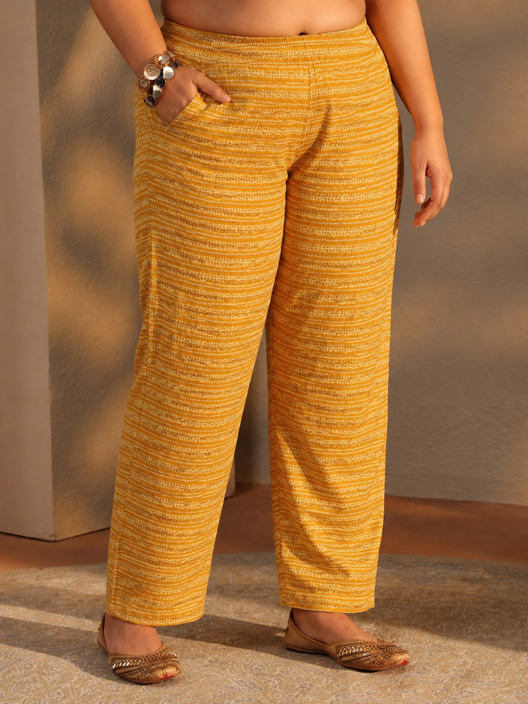 Plus Size Yellow Paisley Printed Cotton Straight Suit Set 
