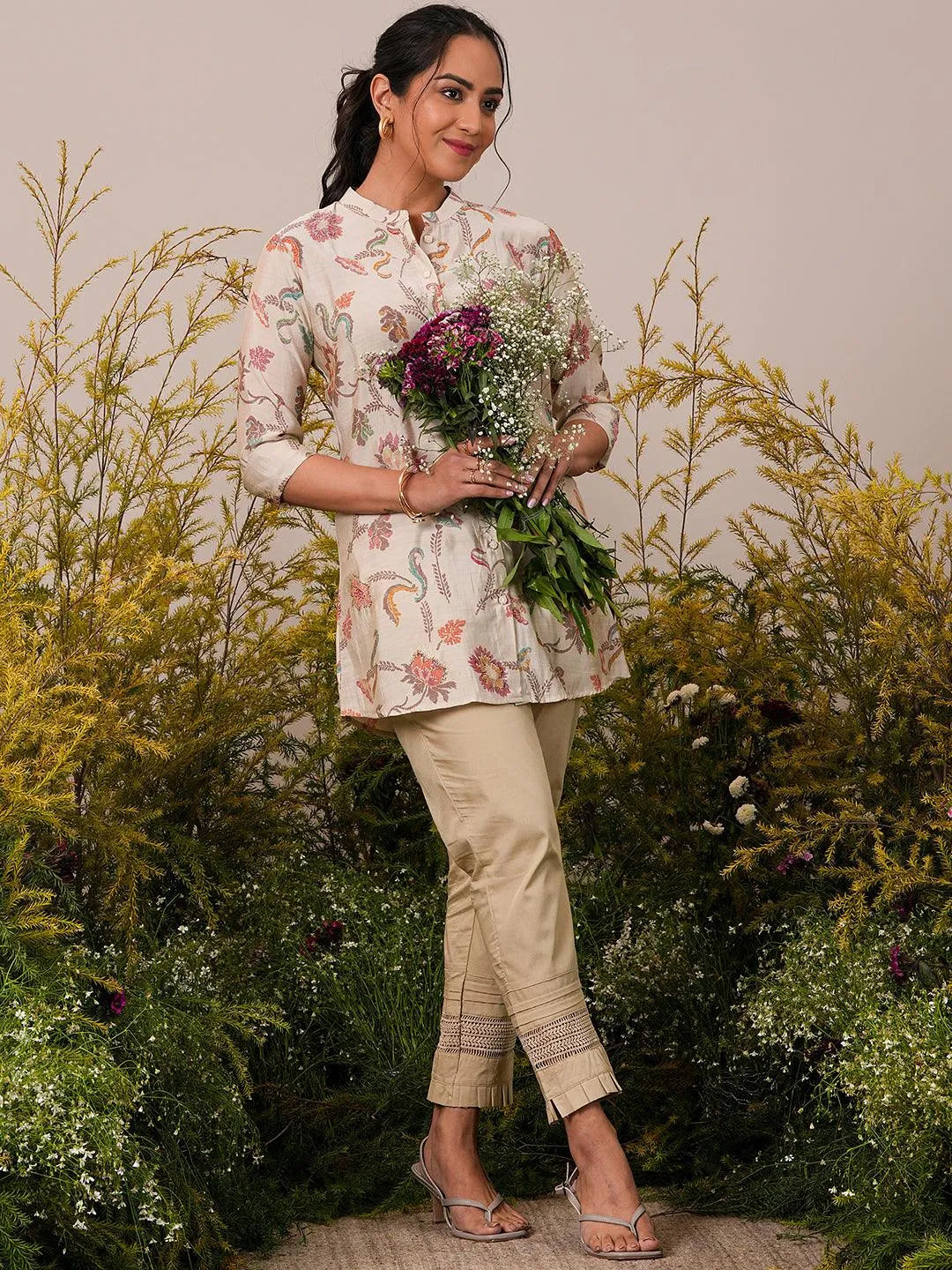 Yellow Solid Silk Blend Saree With Unstitched Blouse Piece