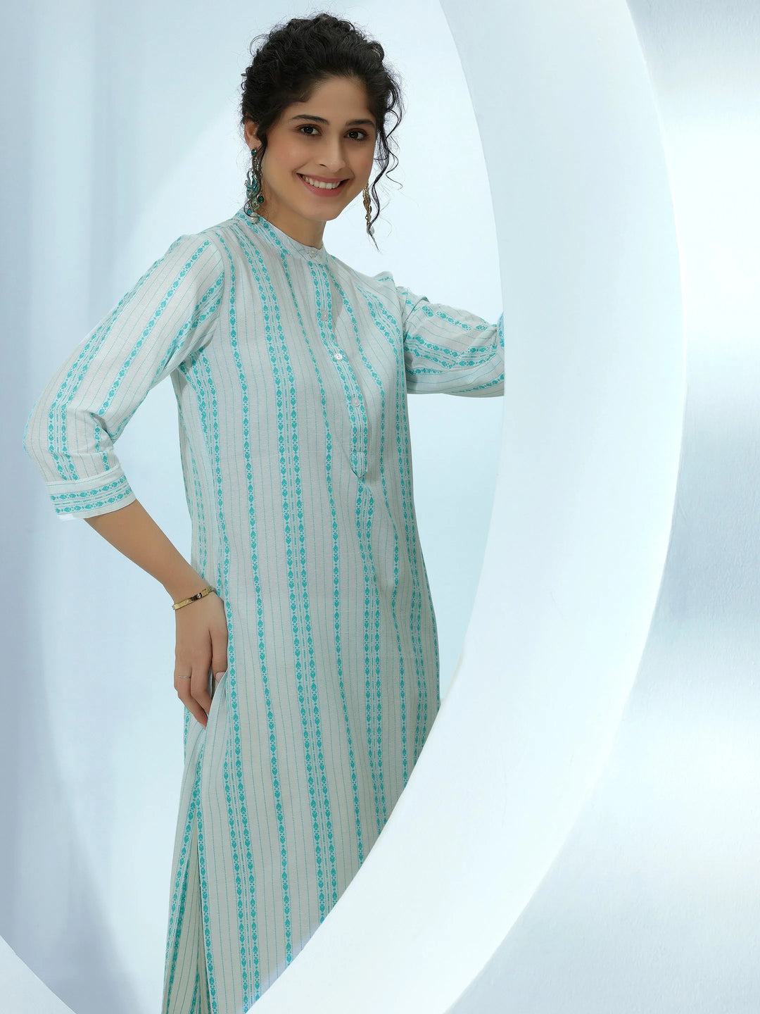  White Woven Design Cotton Straight Kurta 