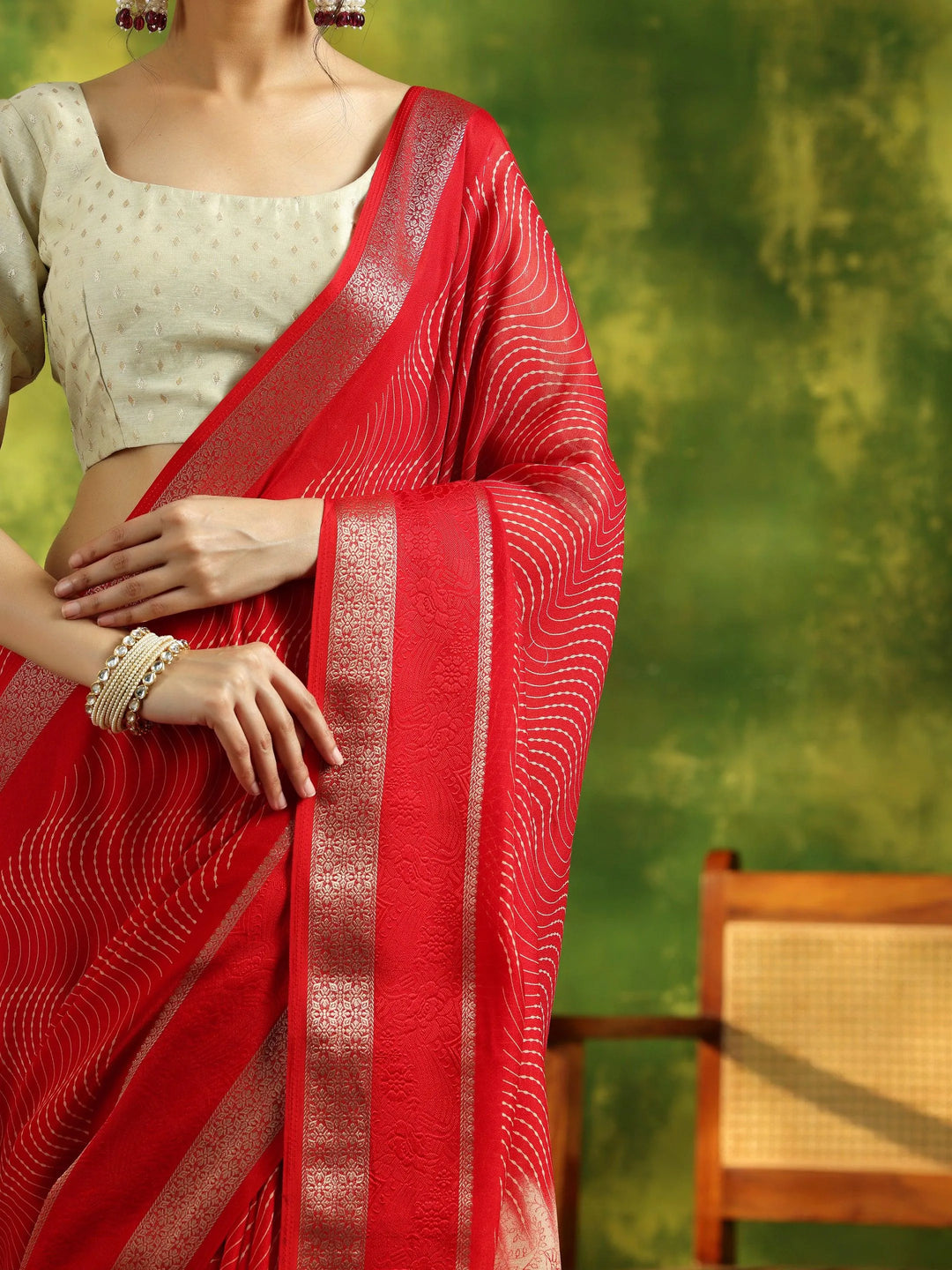 Red Printed Silk Blend Saree With Unstitched Blouse Piece - Libas 