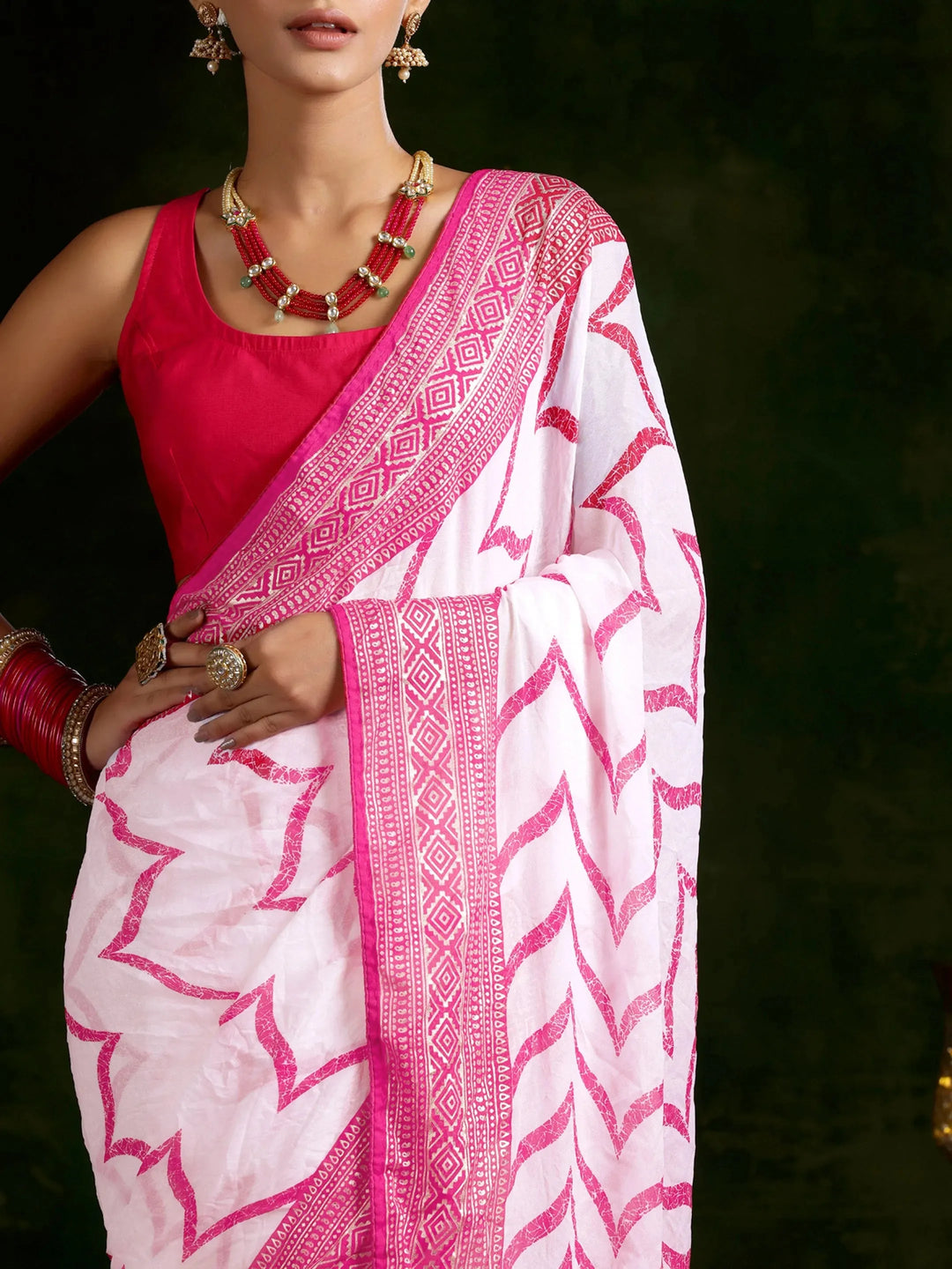  White Printed Chiffon Saree With Unstitched Blouse Piece 