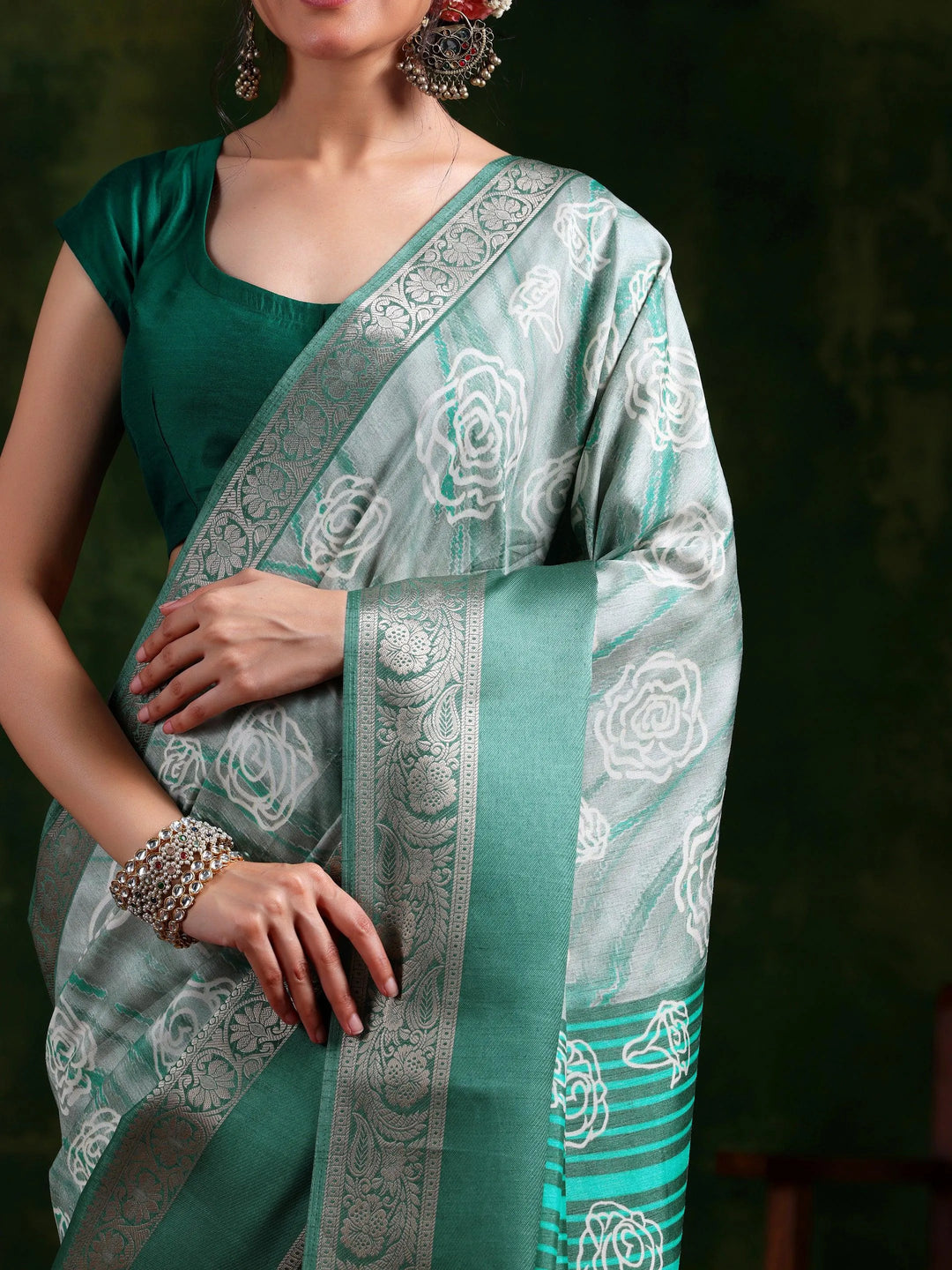 Green Printed Silk Blend Saree With Unstitched Blouse Piece - Libas 