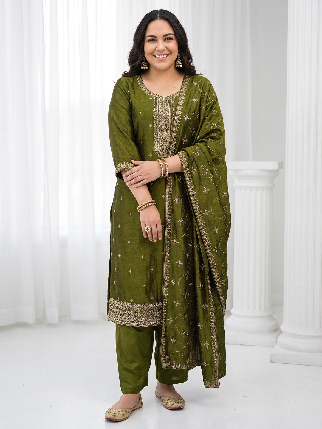  Plus Size Green Embroidered Silk Blend Straight Suit Set 