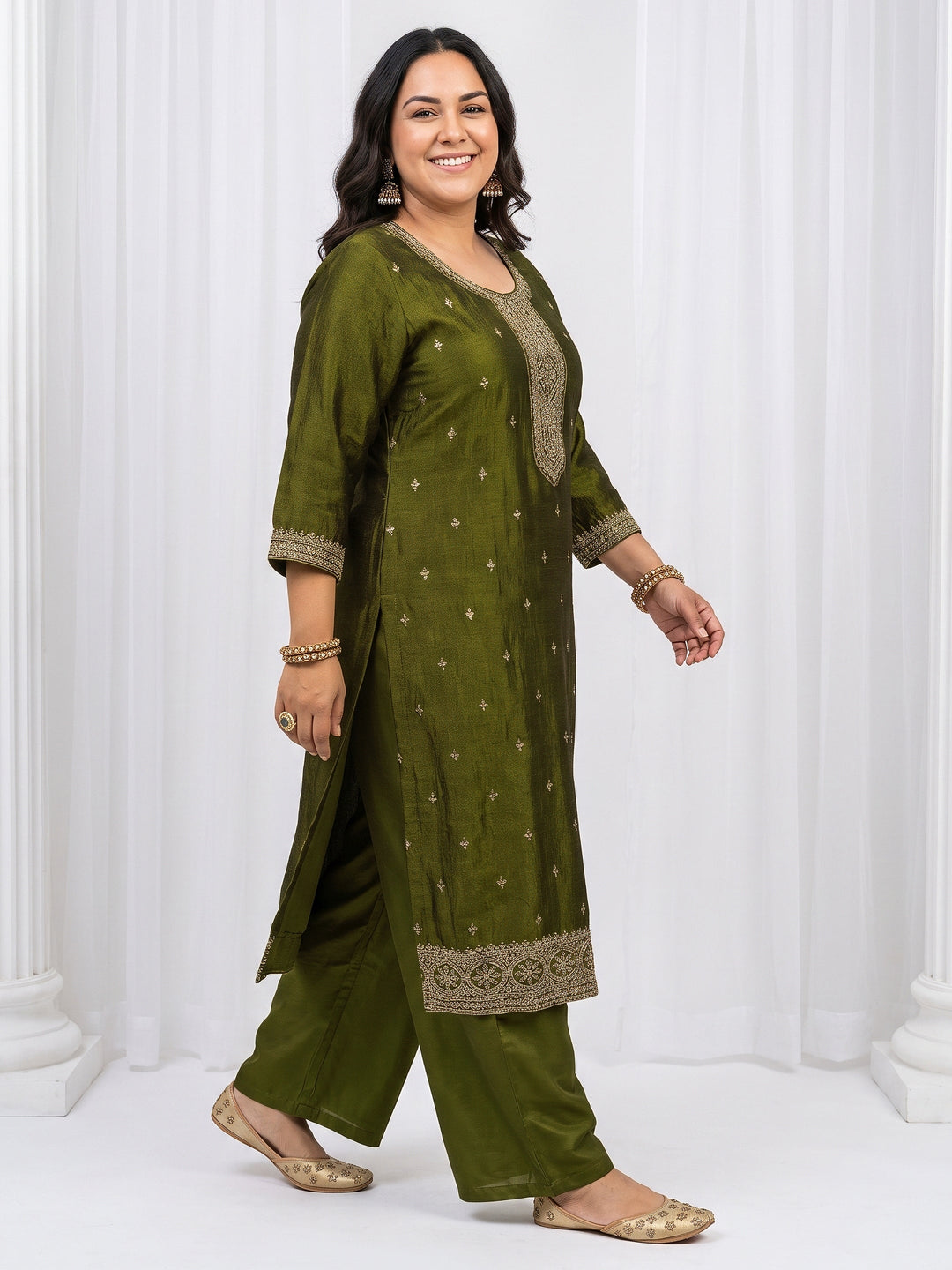  Plus Size Green Embroidered Silk Blend Straight Suit Set 