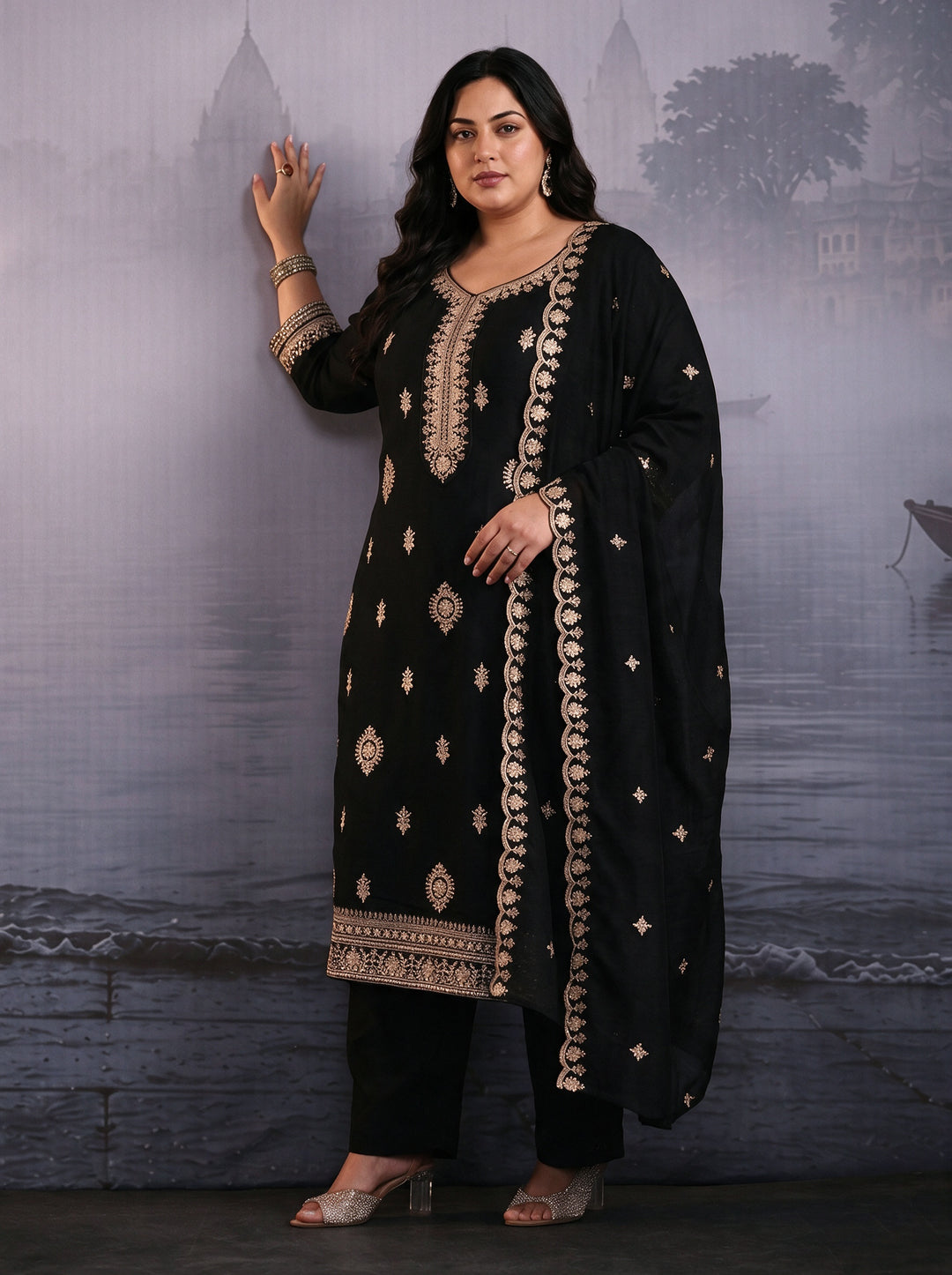 Plus Size Black Embroidered Silk Blend Straight Suit Set 