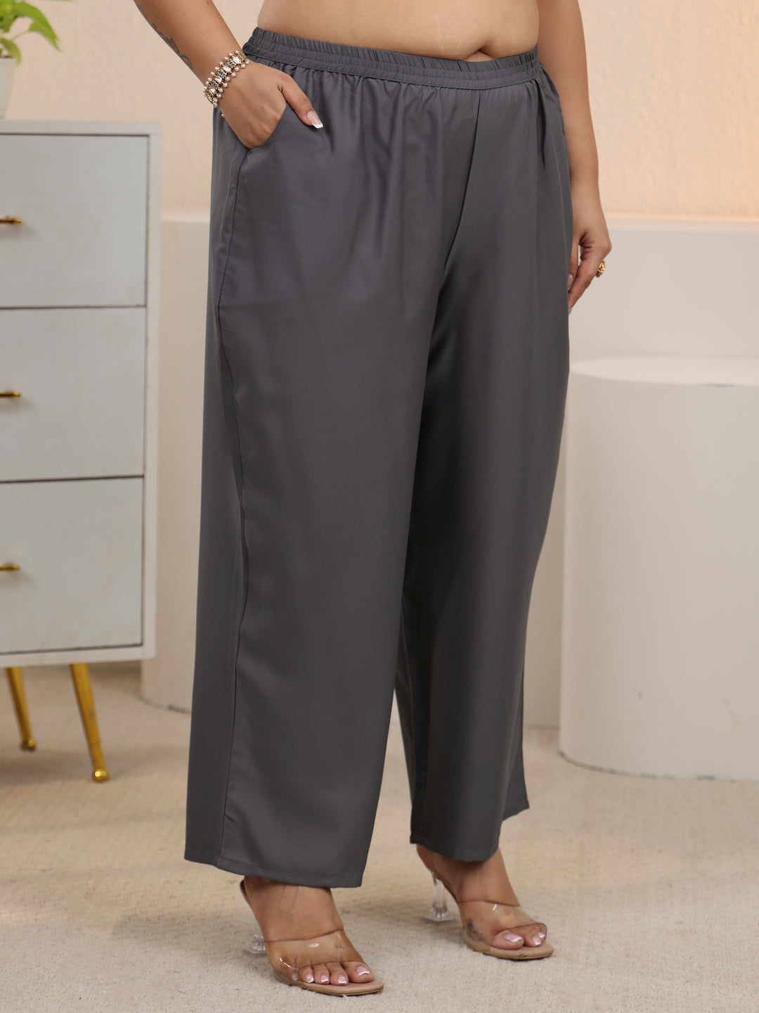  Plus Size Slate Grey Floral Embellished Tissue Straight Suit Set 