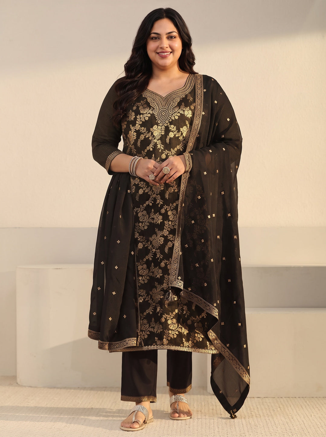  Plus Size Black Floral Embroidered Silk Blend Straight Suit Set 