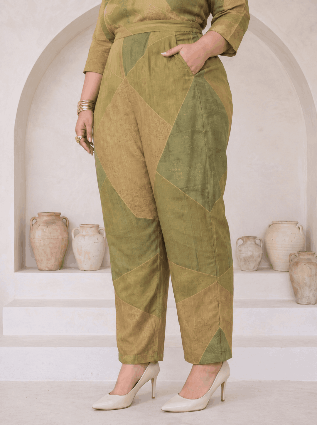  Plus Size Green Floral Printed Muslin Straight Kurta Set 