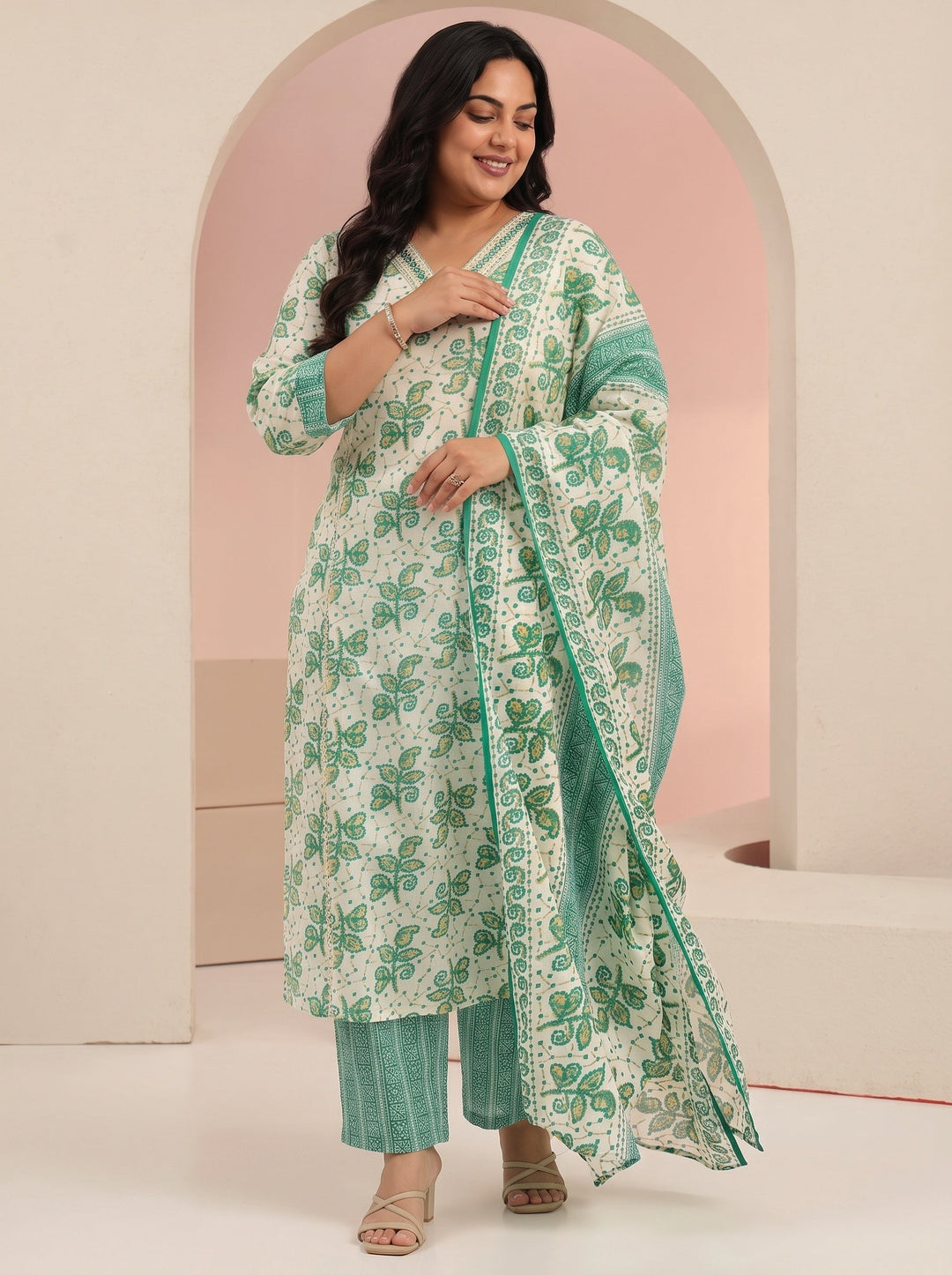  Plus Size Off White Floral Printed Cotton Straight Suit Set 