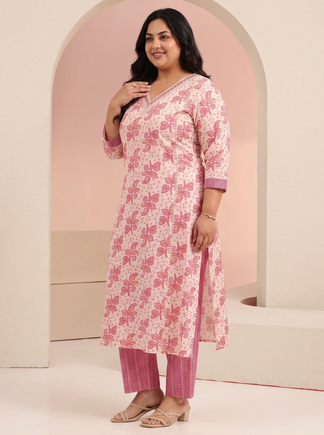  Plus Size Off White Floral Printed Cotton Straight Suit Set 