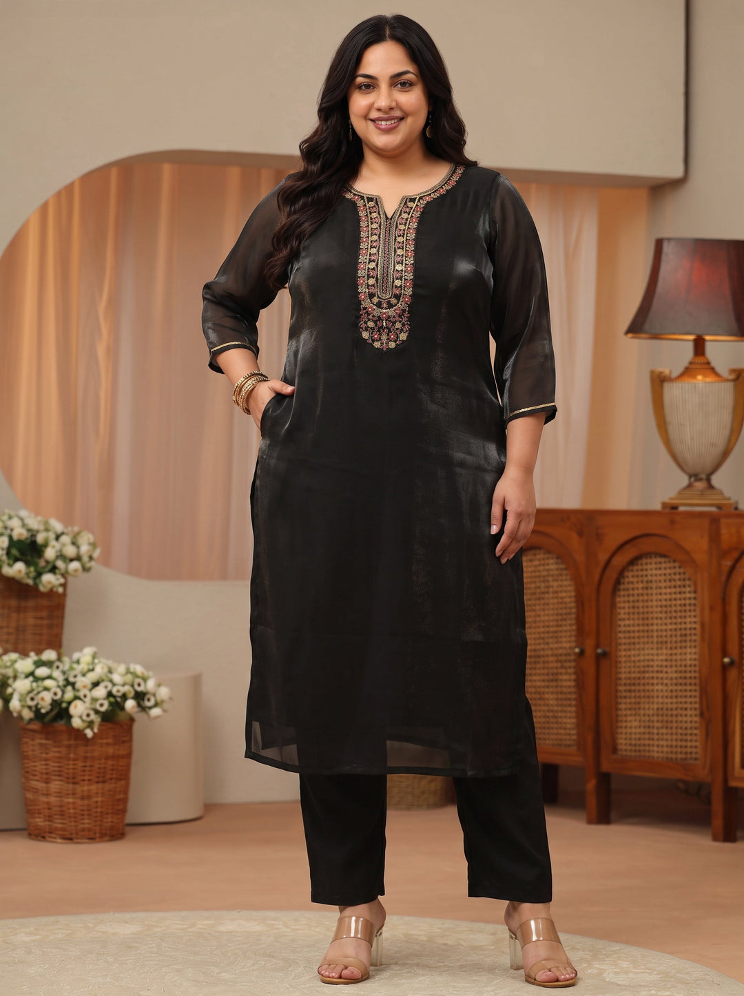 Plus Size Black Floral Yoke Design Tissue Straight Suit Set 