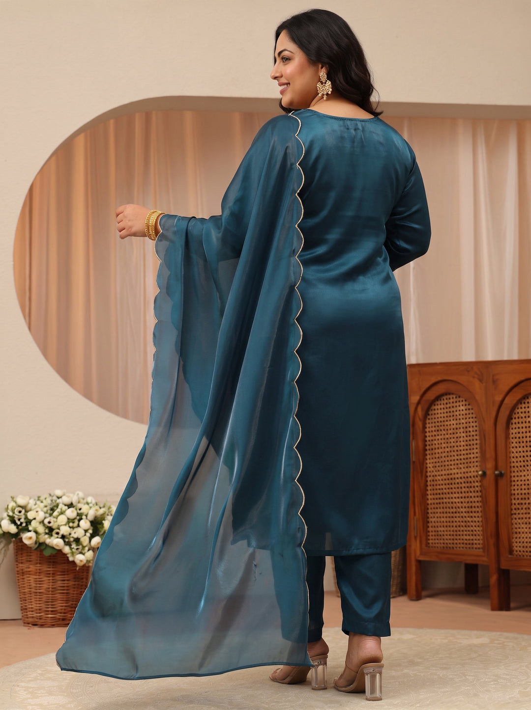 Plus Size Blue Yoke Design Tissue Straight Suit Set 