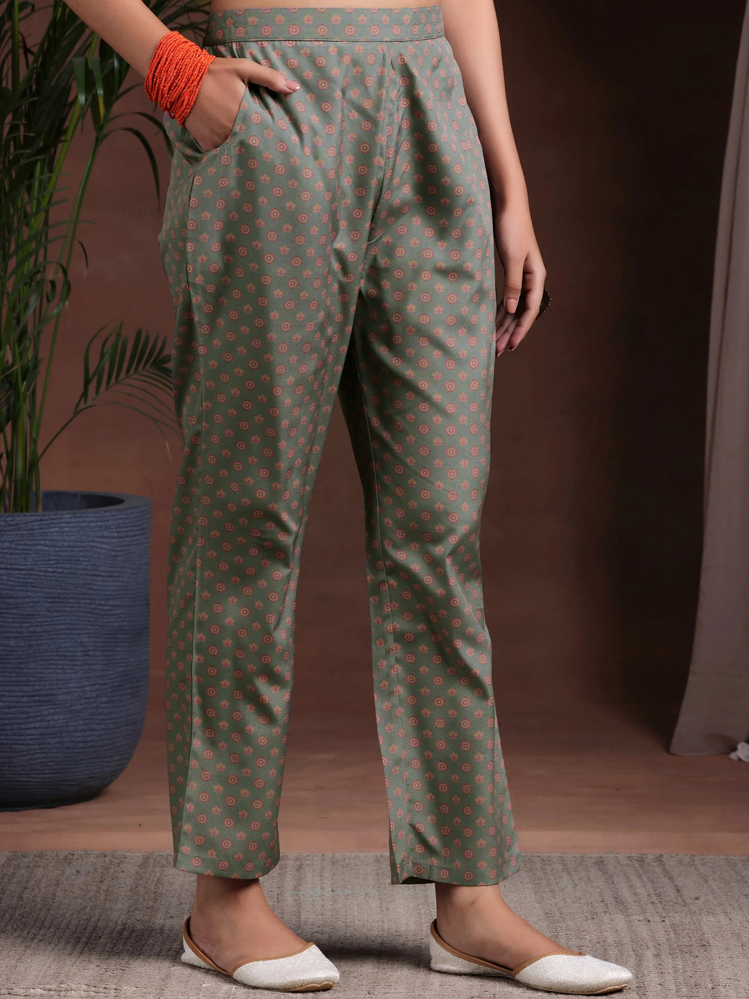  Multi Printed Poly Crepe Straight Suit With Dupatta 