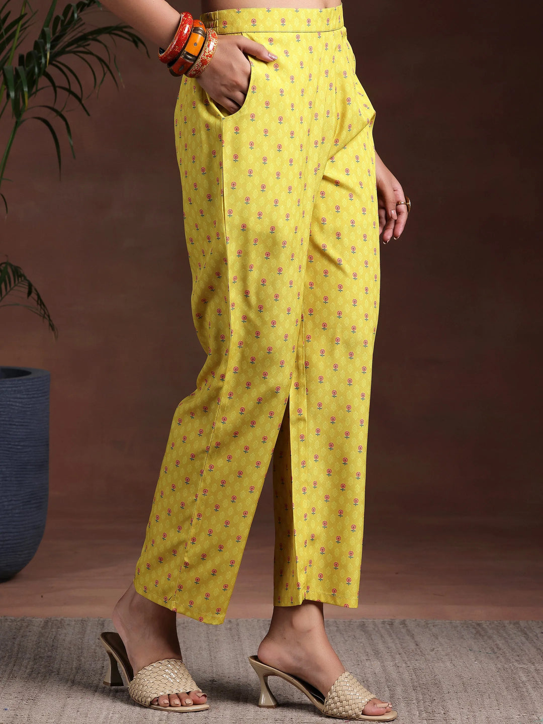  Multi Printed Poly Crepe Straight Suit With Dupatta 