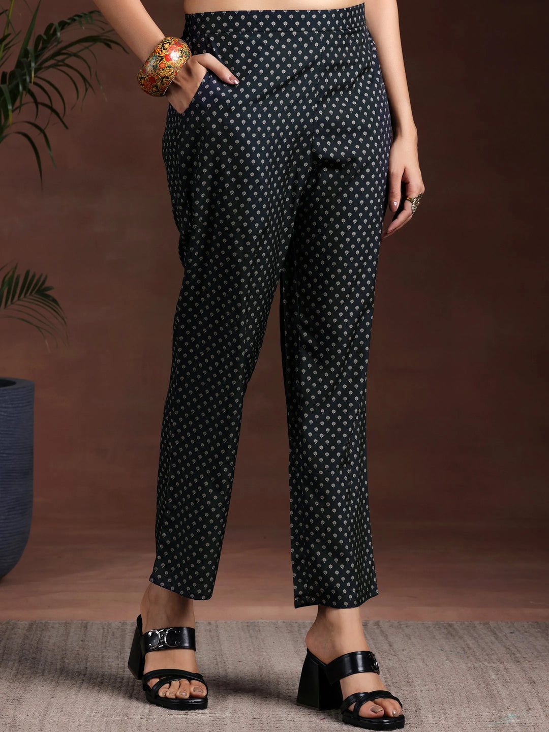  Black Printed Poly Crepe Straight Suit With Dupatta 