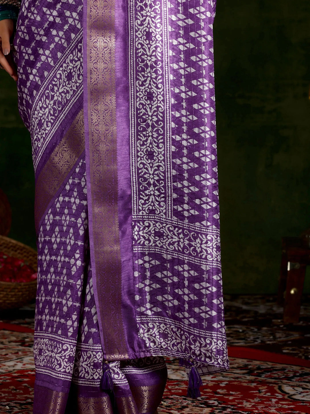  Purple Printed Silk Blend Saree With Unstitched Blouse Piece 