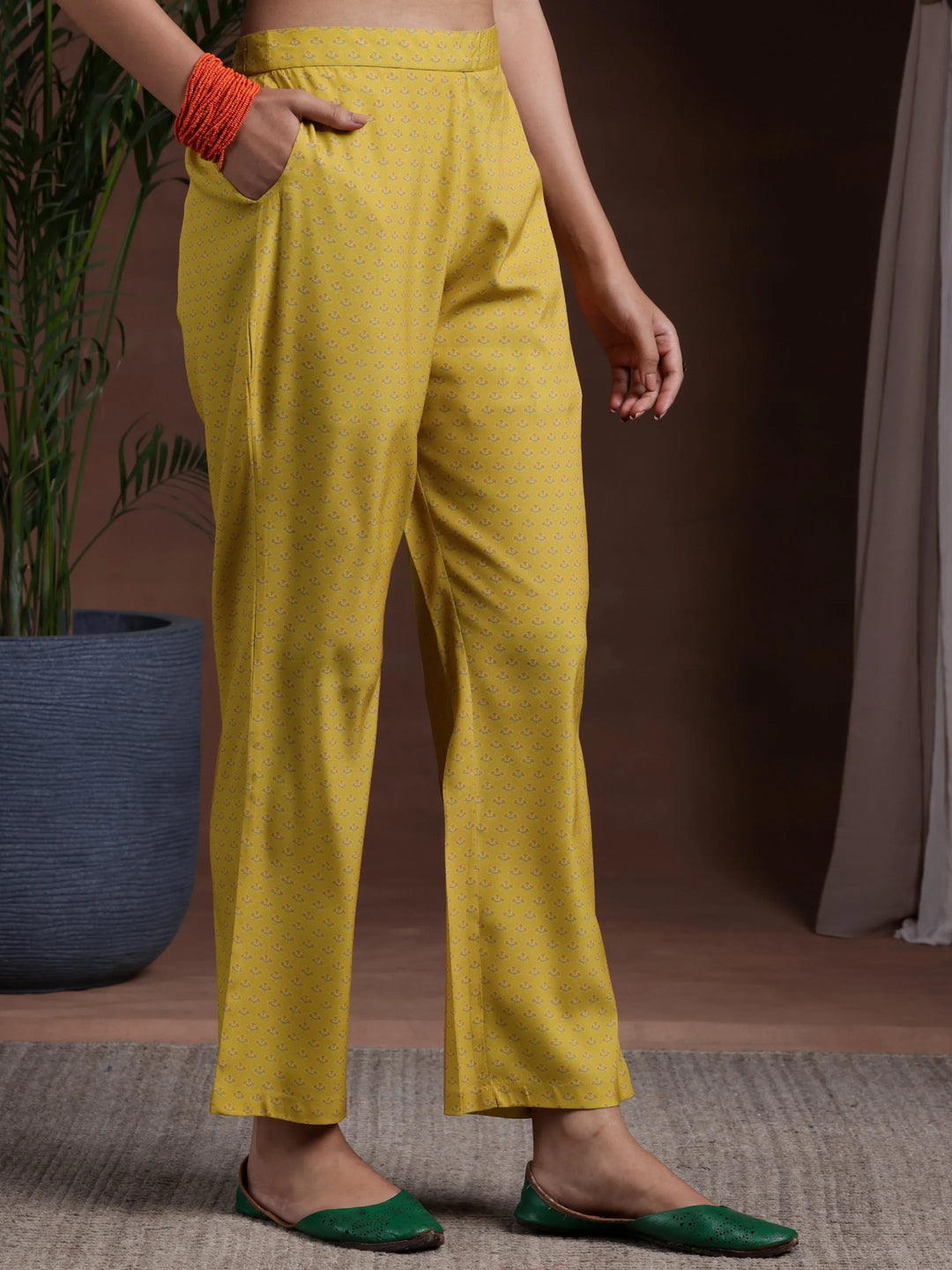  Mustard Printed Poly Crepe Straight Suit With Dupatta 