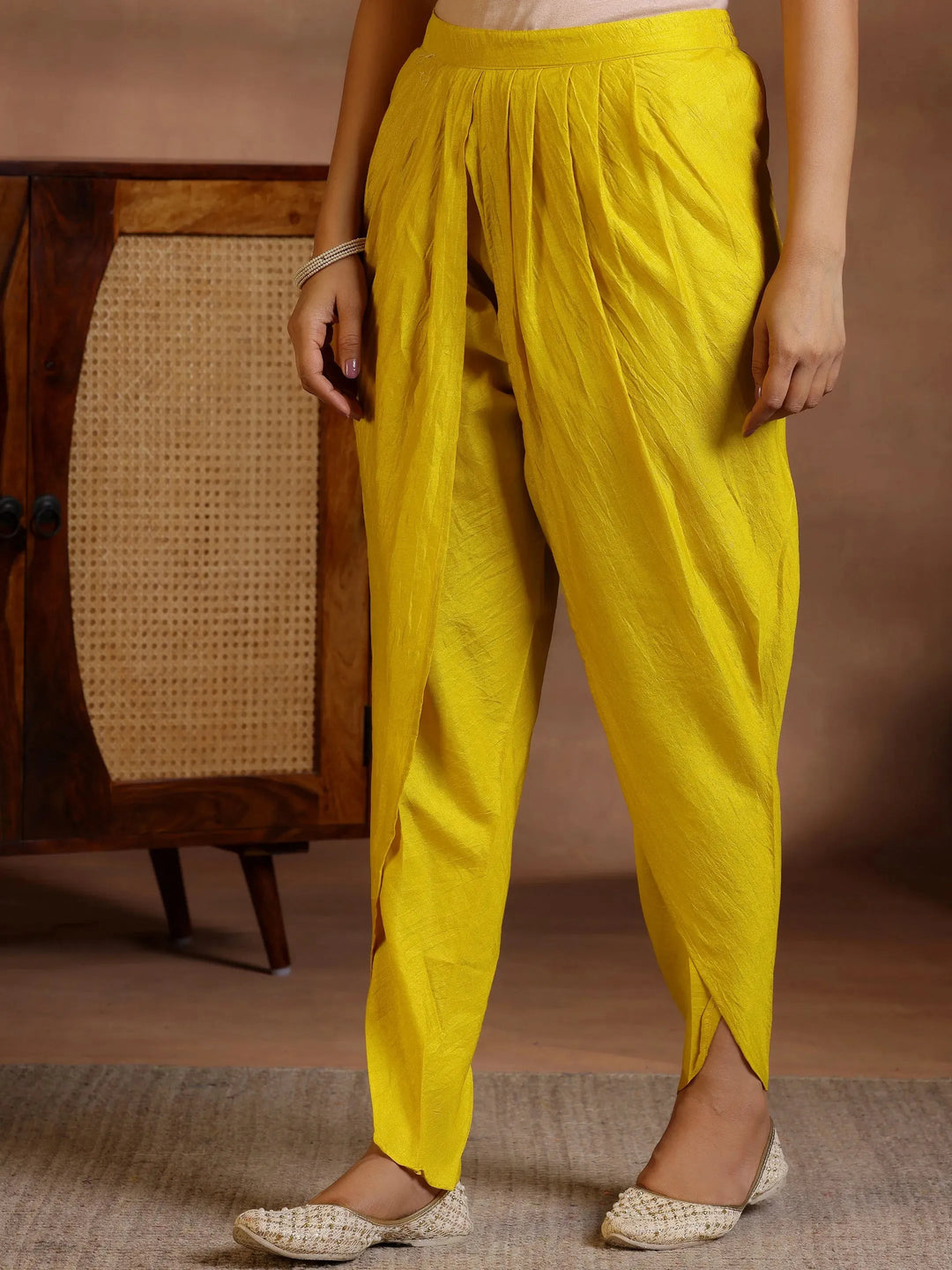  Mustard Printed Silk Blend Straight Kurta Set 