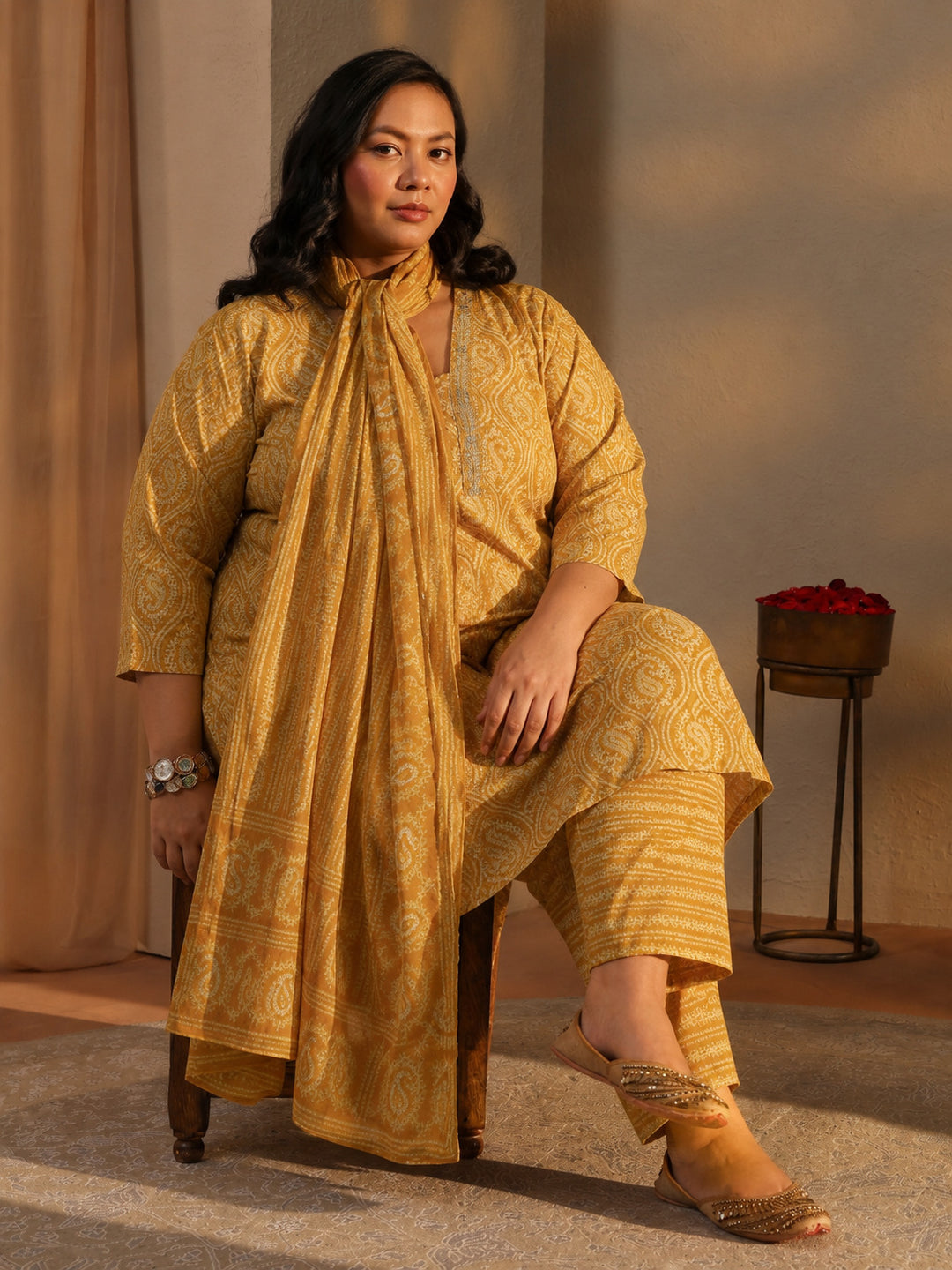  Plus Size Yellow Paisley Printed Cotton Straight Suit Set 