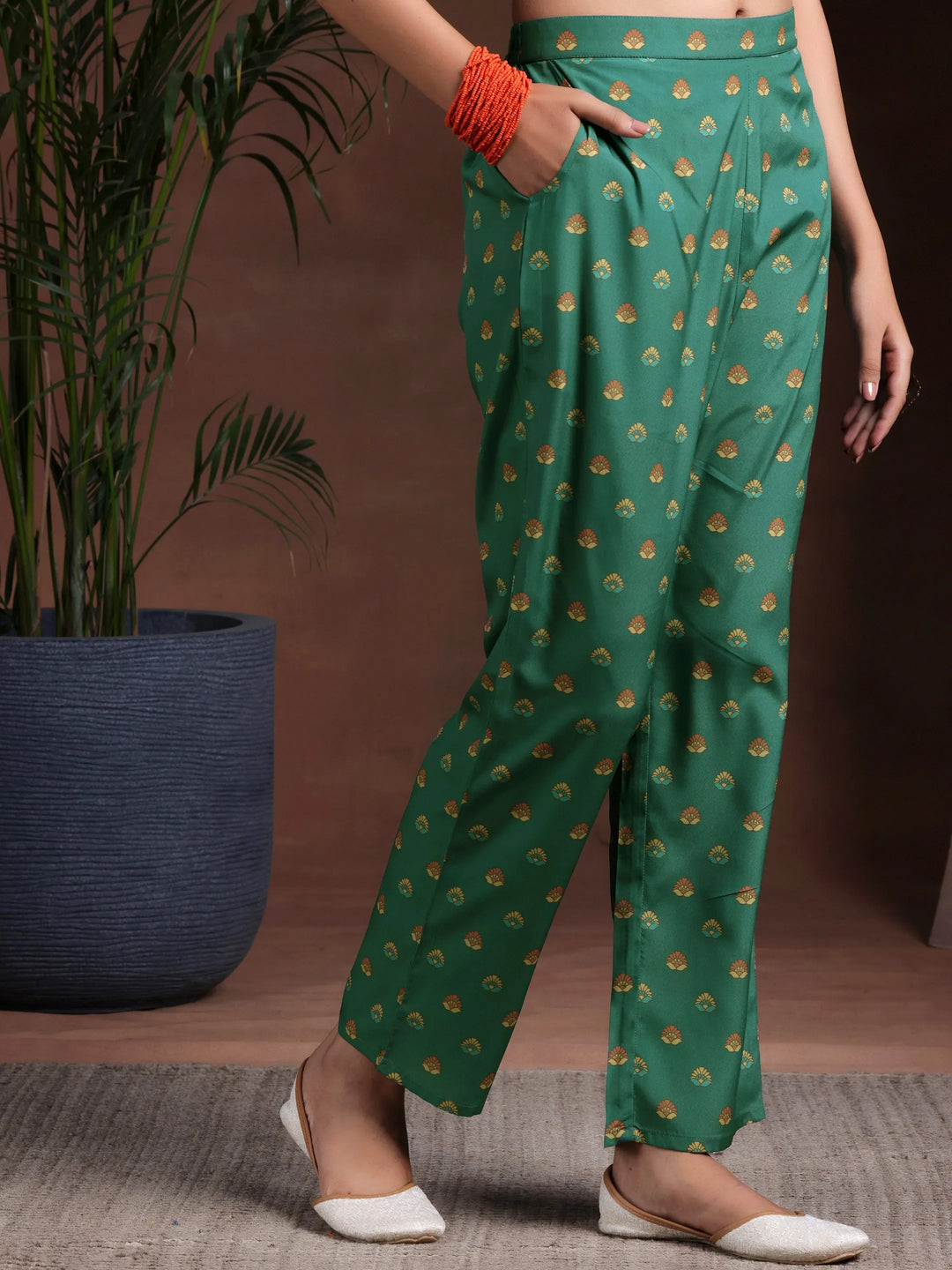  Multi Printed Poly Crepe Straight Suit With Dupatta 