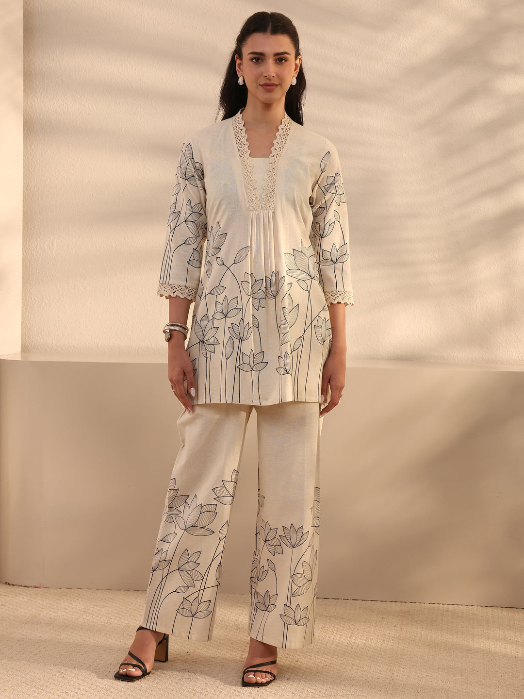  Off White Floral Printed Cotton Co-Ord Set 
