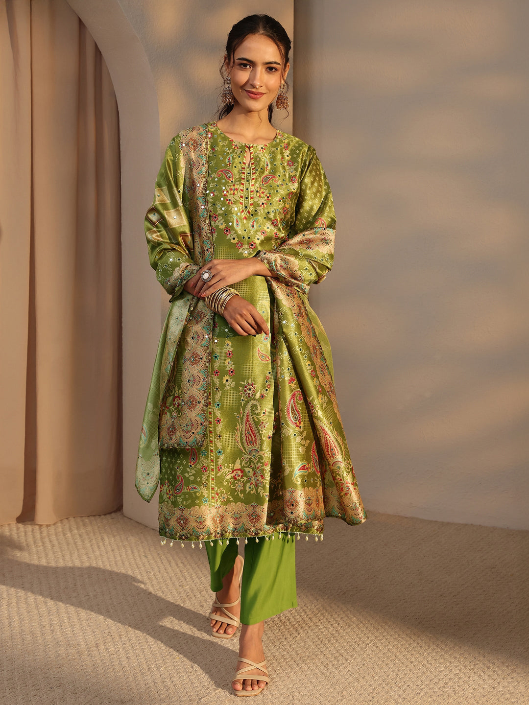  Green Floral Printed Silk Blend Straight Suit Set With Dupatta 