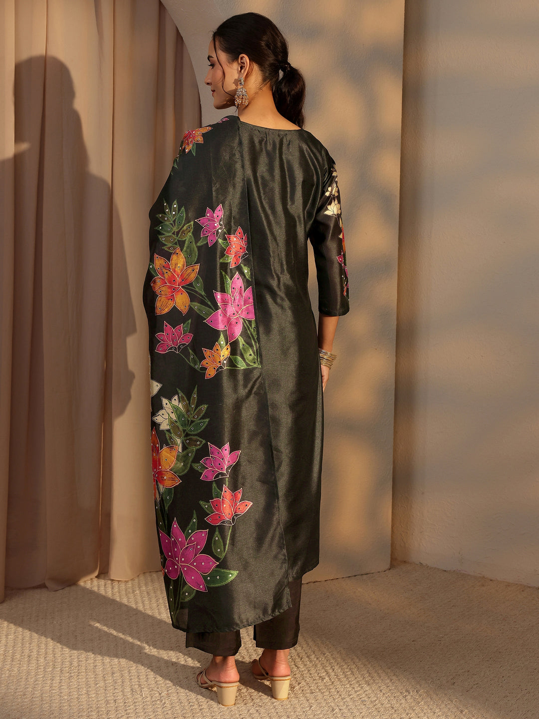 Black Floral Printed Silk Blend Straight Suit Set With Dupatta 