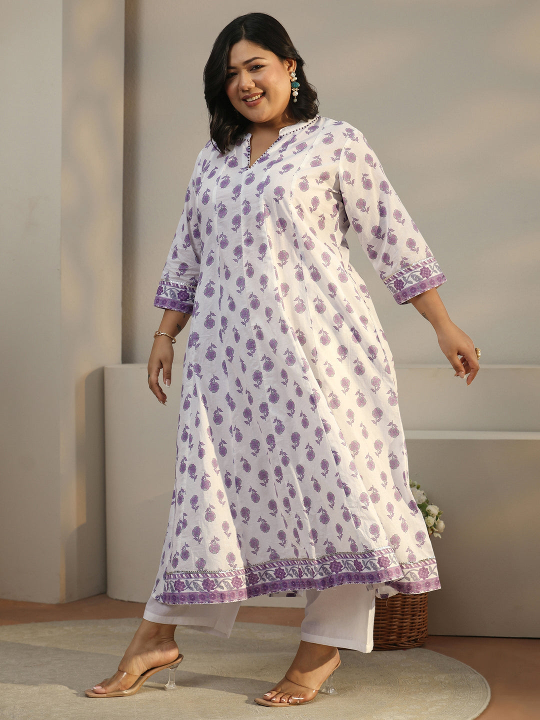  Plus Size White Floral Printed Anarkali Suit Set 