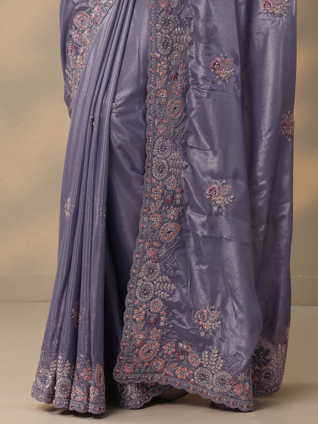  Lavender Embroidered Crepe Saree With Unstitched Blouse Piece 