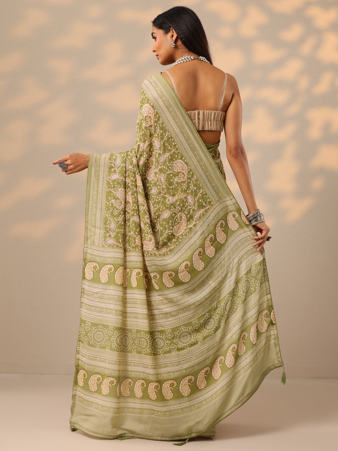  Green Printed Georgette Saree With Unstitched Blouse Piece 