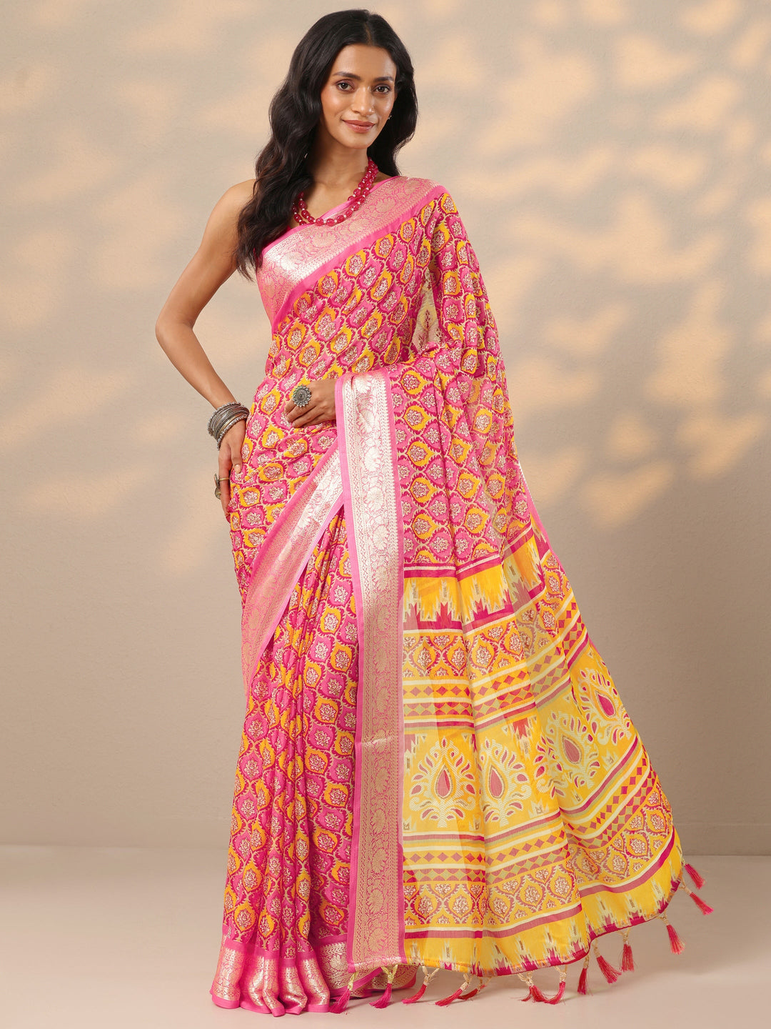 Pink  Printed Georgette Saree With Unstitched Blouse Piece