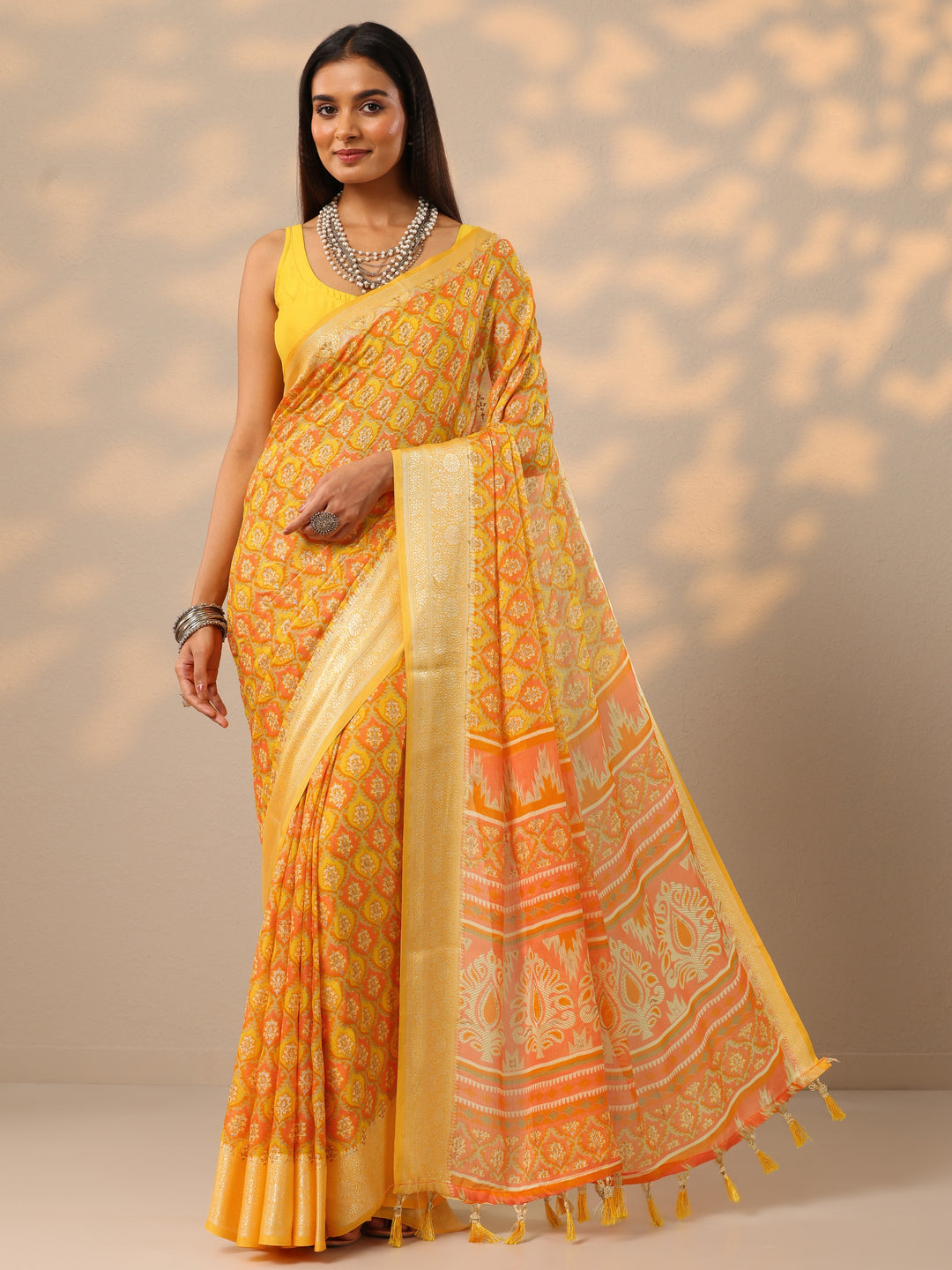  Yellow Printed Georgette Saree With Unstitched Blouse Piece 