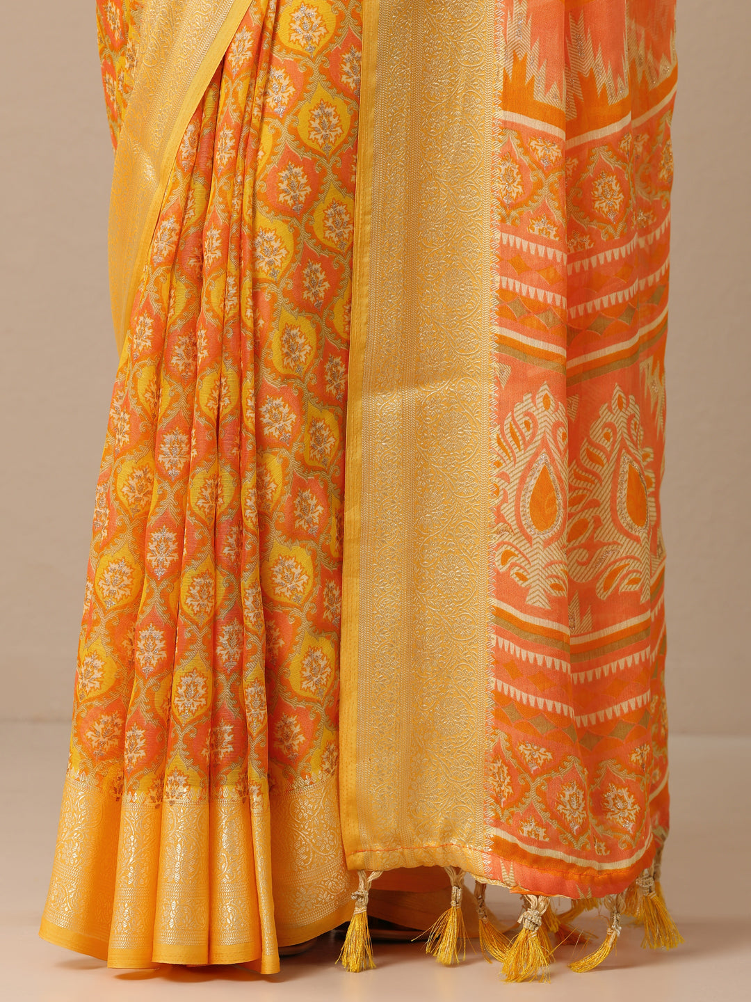  Yellow Printed Georgette Saree With Unstitched Blouse Piece 