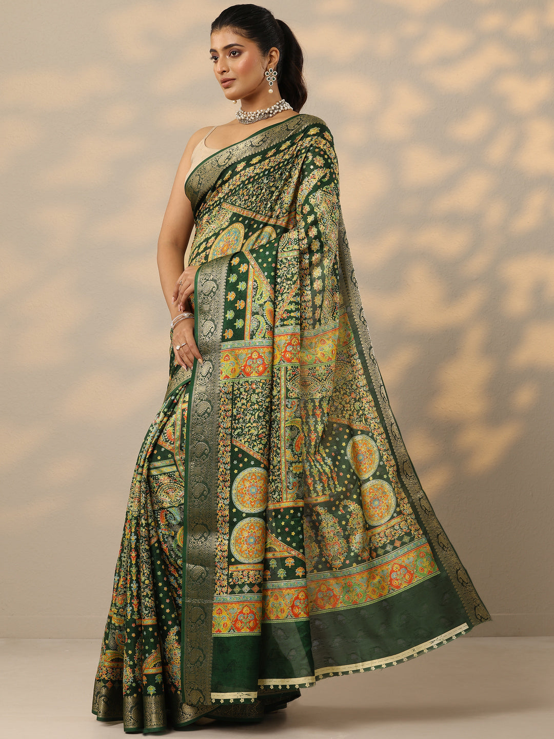  Green Printed Silk Blend Saree With Unstitched Blouse Piece 