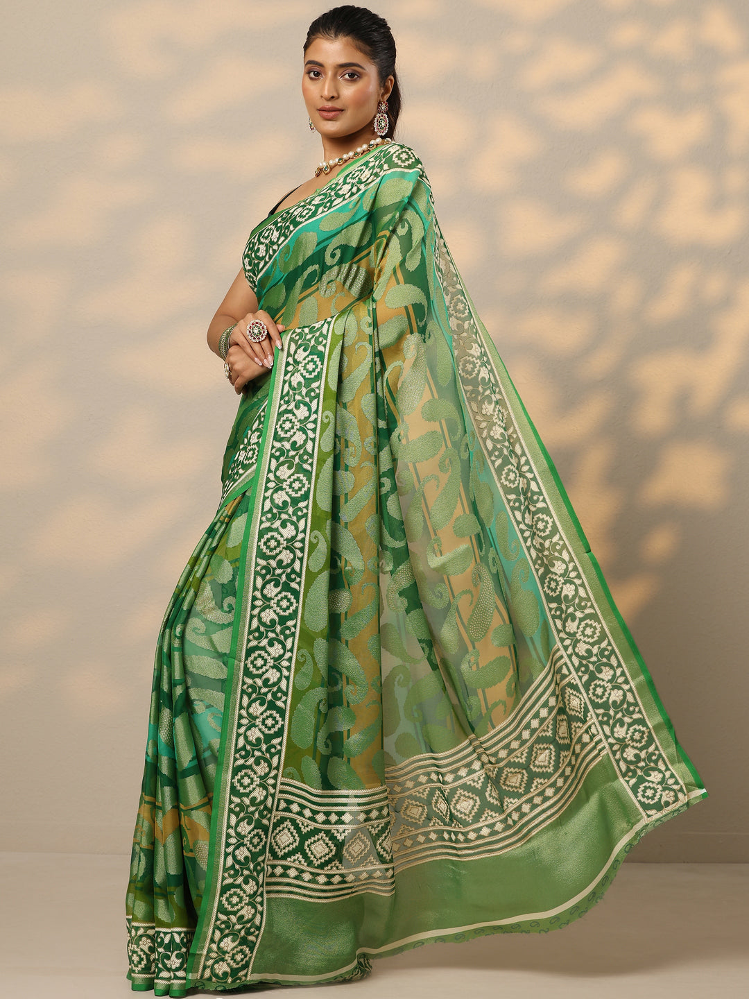  Green Printed Georgette Saree With Unstitched Blouse Piece 