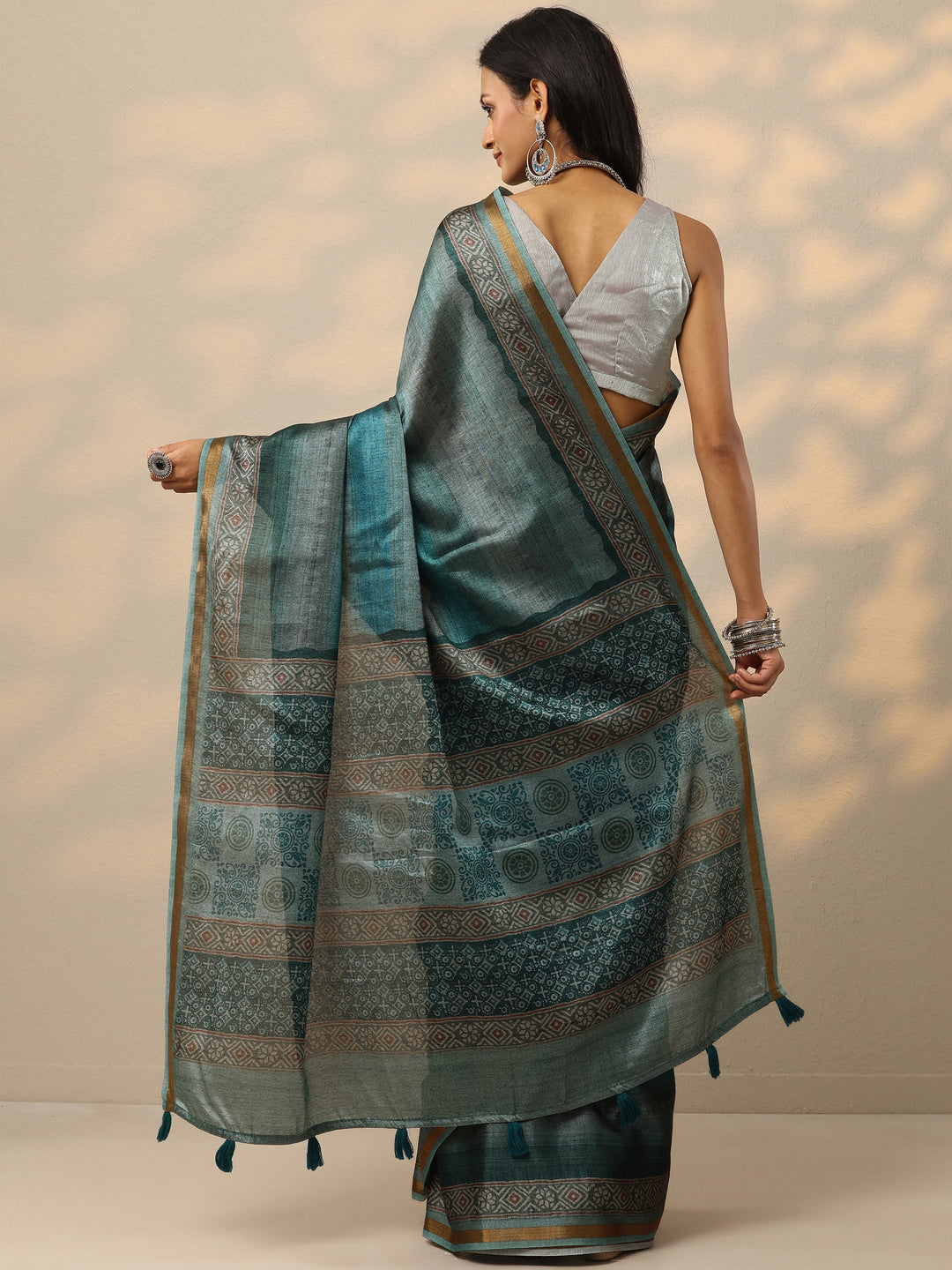  Teal Printed Silk Blend Saree With Unstitched Blouse Piece 