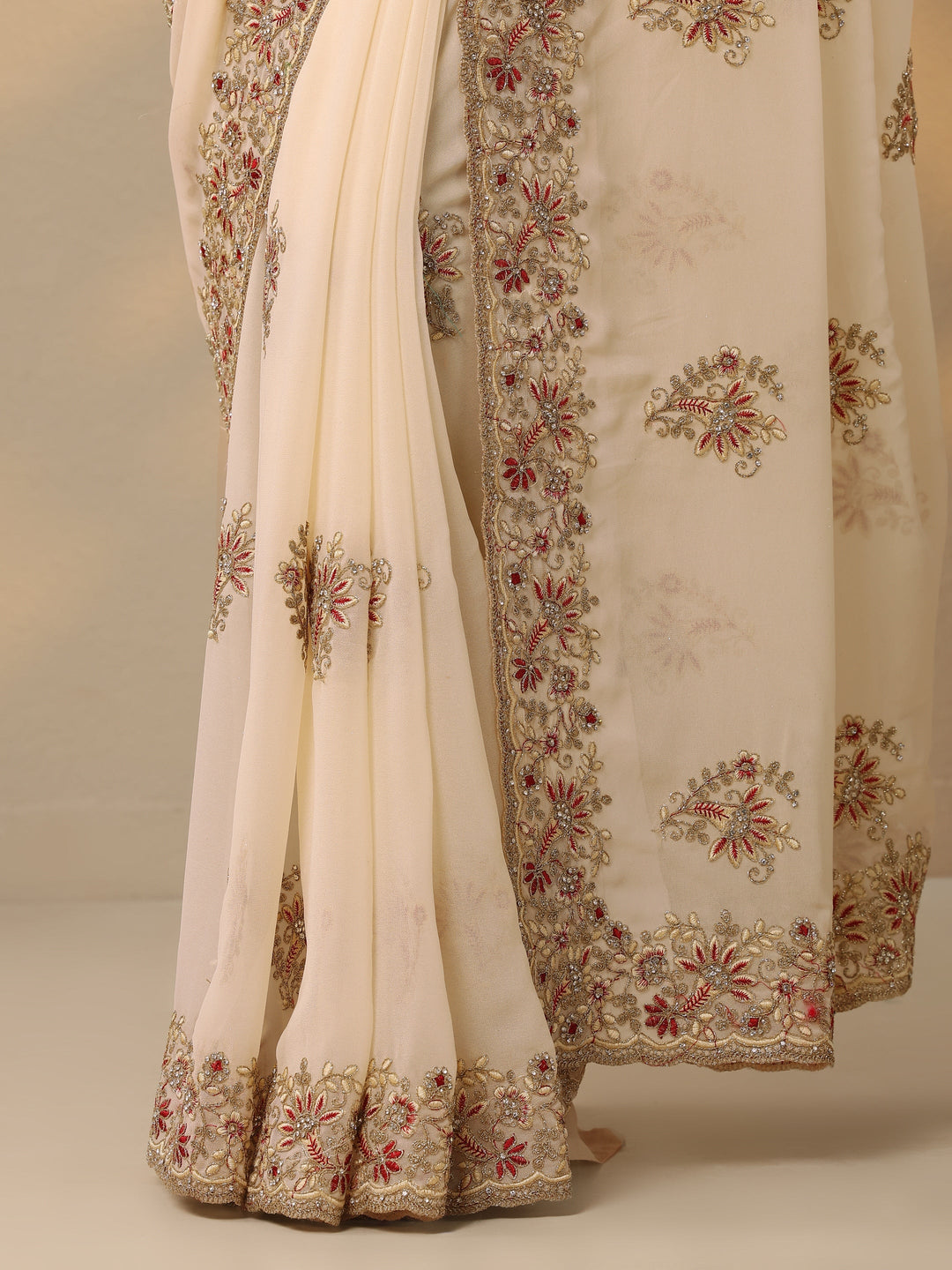  Cream Embellished Georgette Saree With Unstitched Blouse Piece 