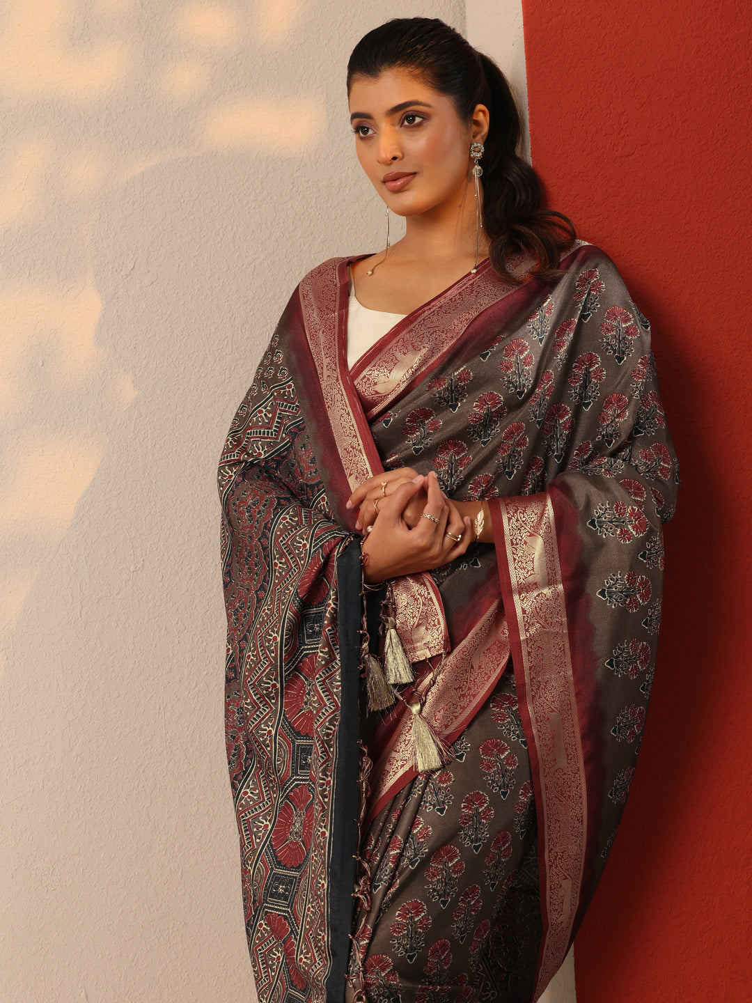  Grey Printed Silk Blend Sarees With Unstitched Blouse Piece 