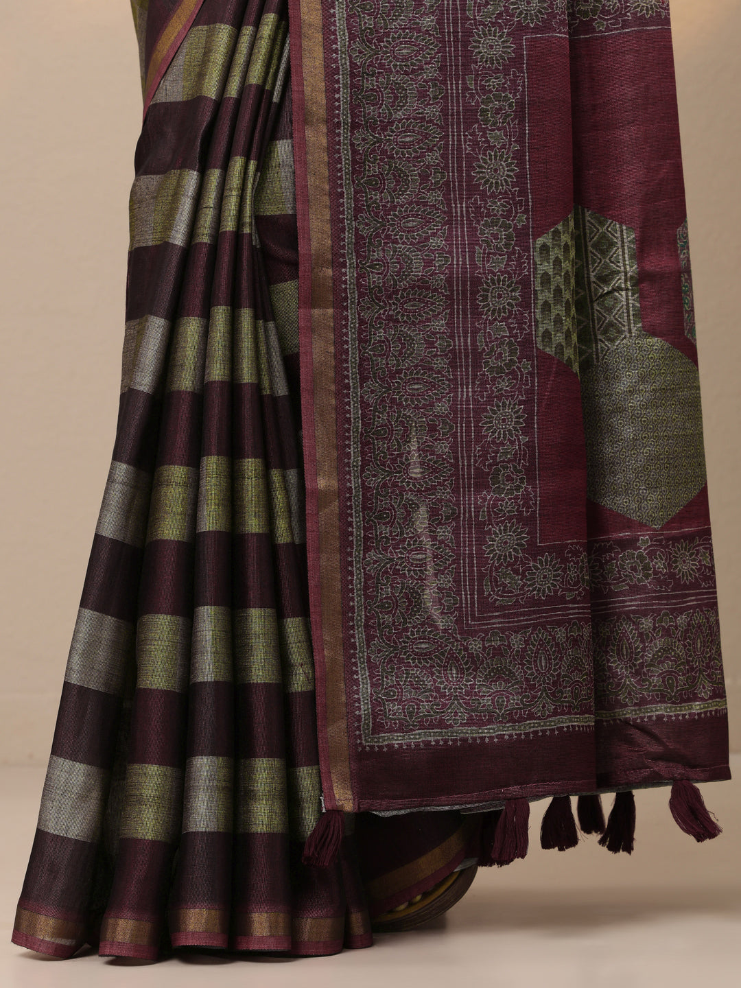  Maroon Printed Cotton Blend Sarees With Unstitched Blouse Piece 