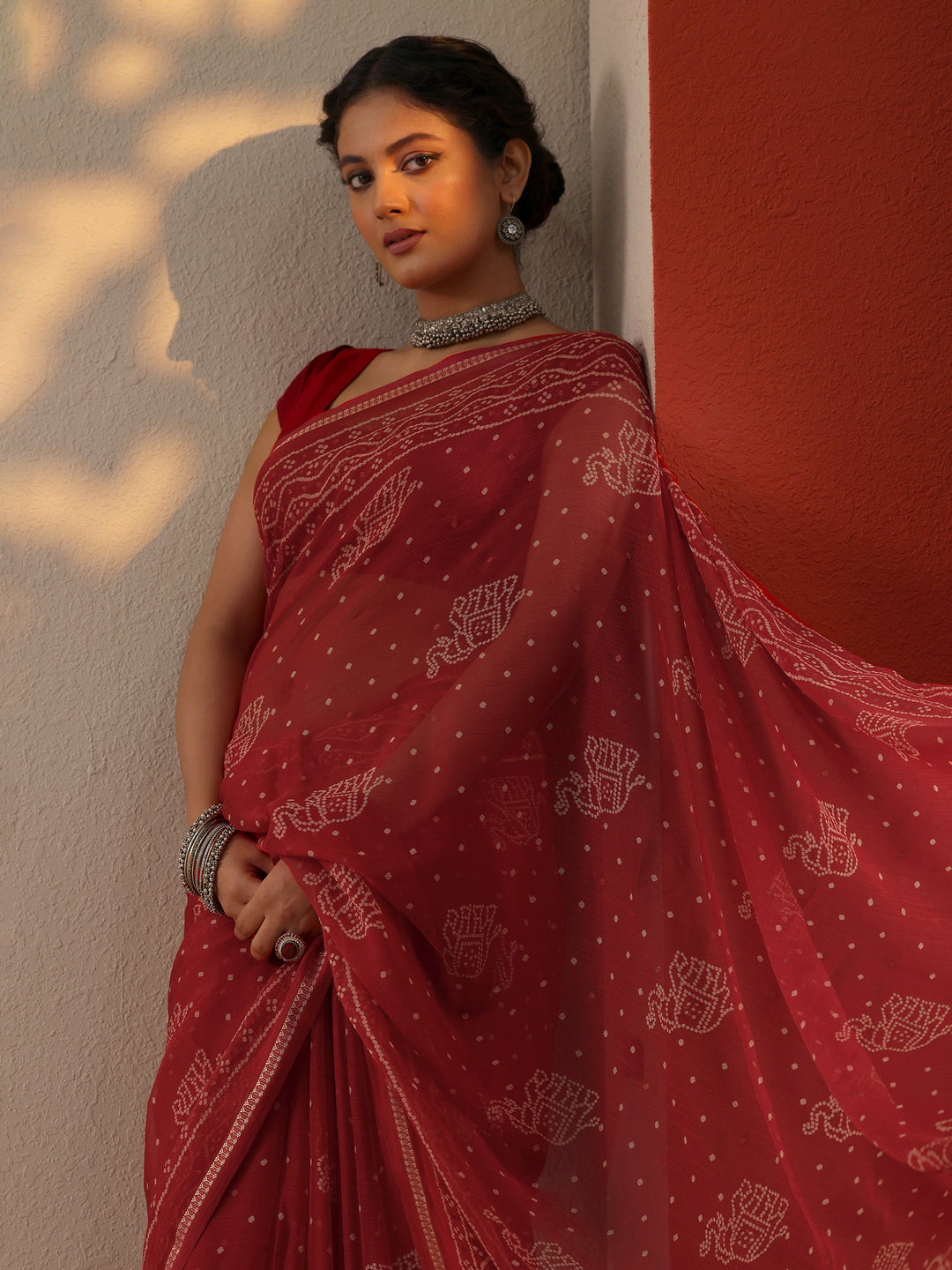  Red Bandhani Printed Chiffon Saree With Unstitched Blouse Piece 