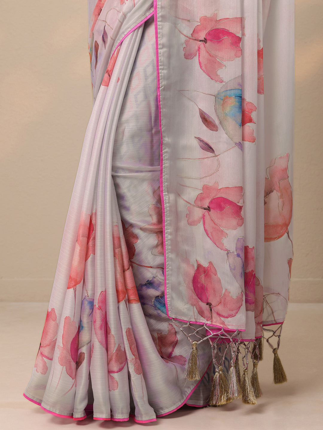  White Printed Crepe Saree With Unstitched Blouse Piece 