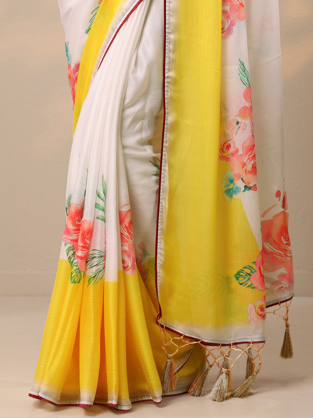  Cream Printed Crepe Saree With Unstitched Blouse Piece 