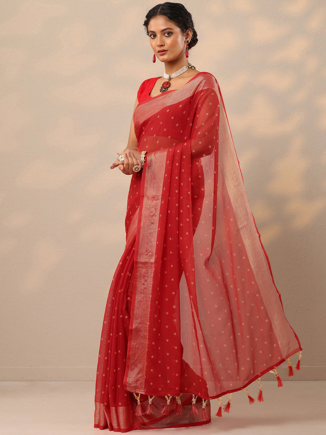  Red Printed Chiffon Saree With Unstitched Blouse Piece 
