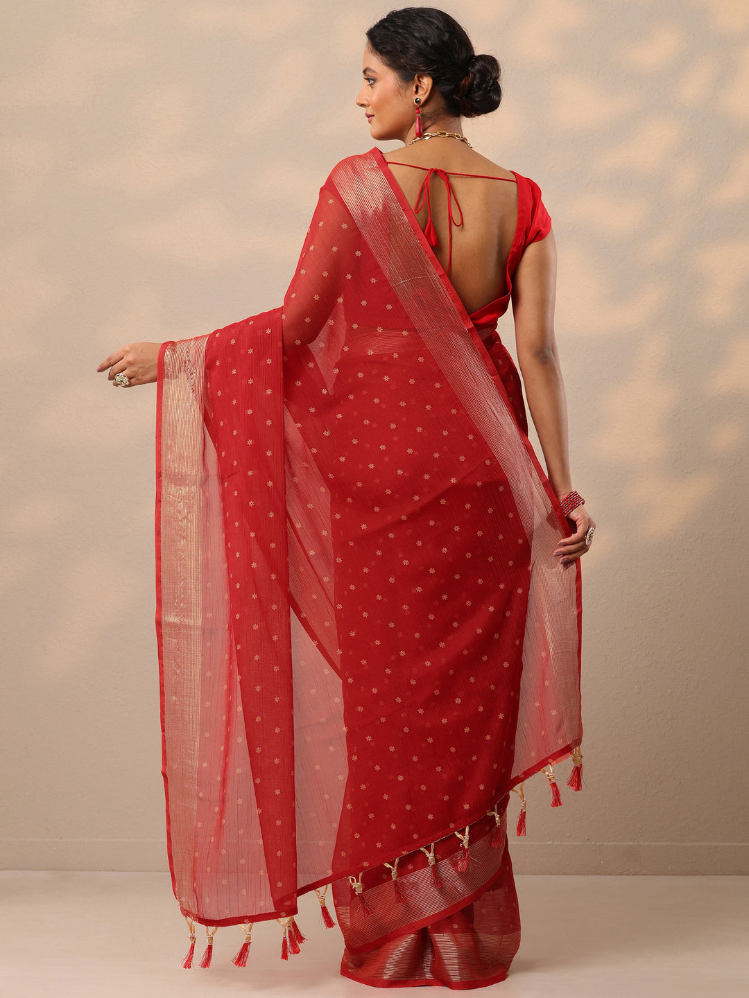  Red Printed Chiffon Saree With Unstitched Blouse Piece 