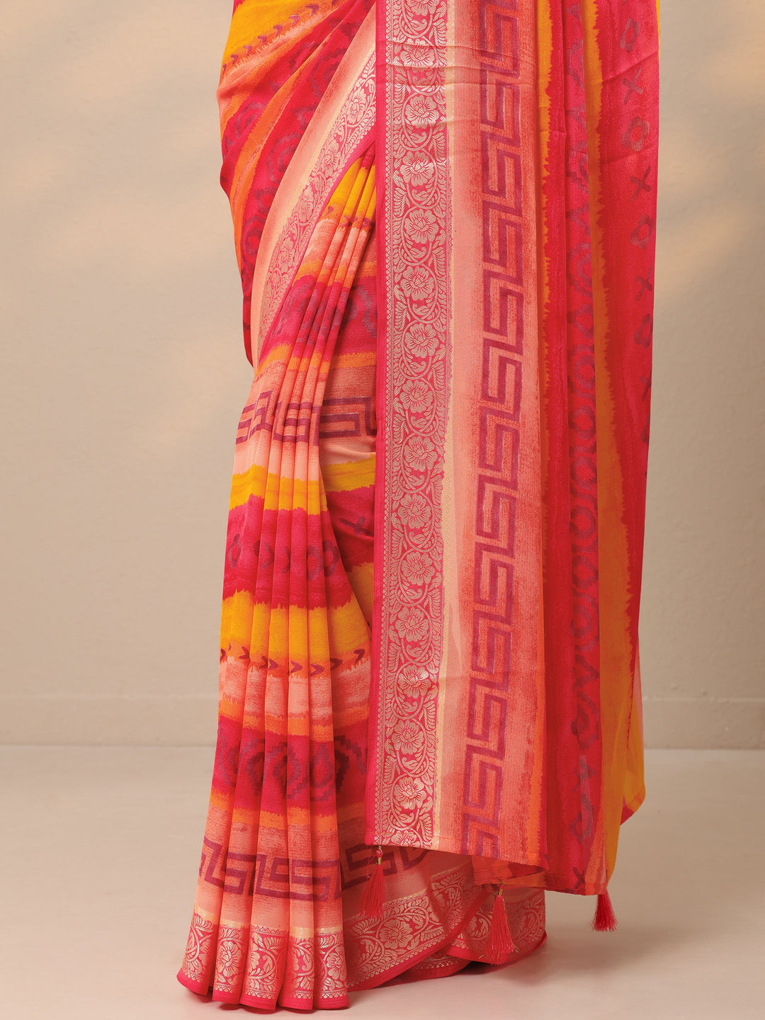  Multi Printed Georgette Saree With Unstitched Blouse Piece 