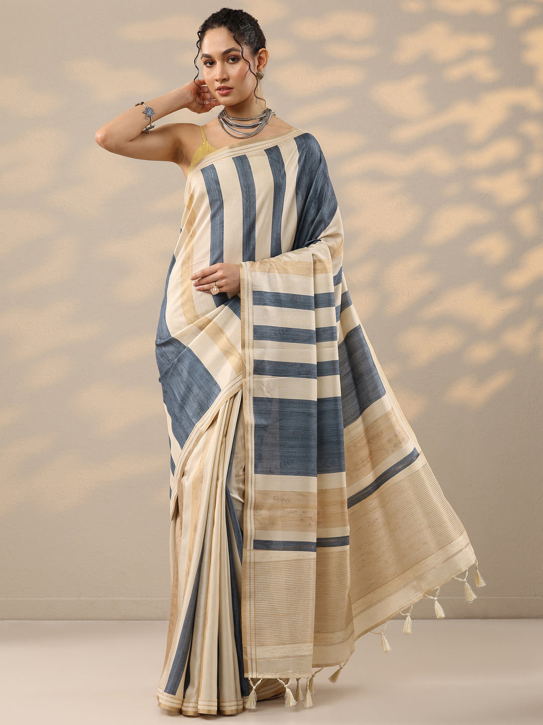  Beige Printed Silk Blend Saree With Unstitched Blouse Piece 